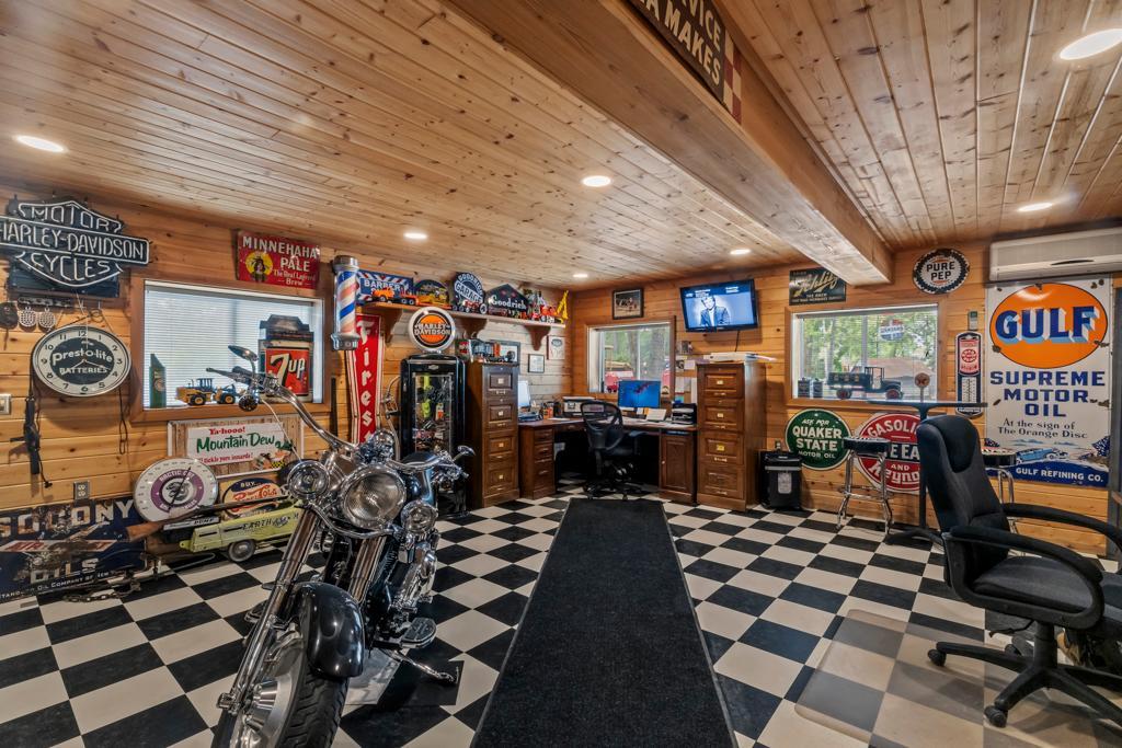 View of Residential at 2511 Carver Avenue, Maplewood MN 55119, Maplewood (45 of 69) - Mike Wilen | Minnesota Team Real Estate
