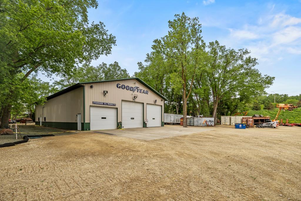 View of Residential at 2511 Carver Avenue, Maplewood MN 55119, Maplewood (38 of 69) - Mike Wilen | Minnesota Team Real Estate