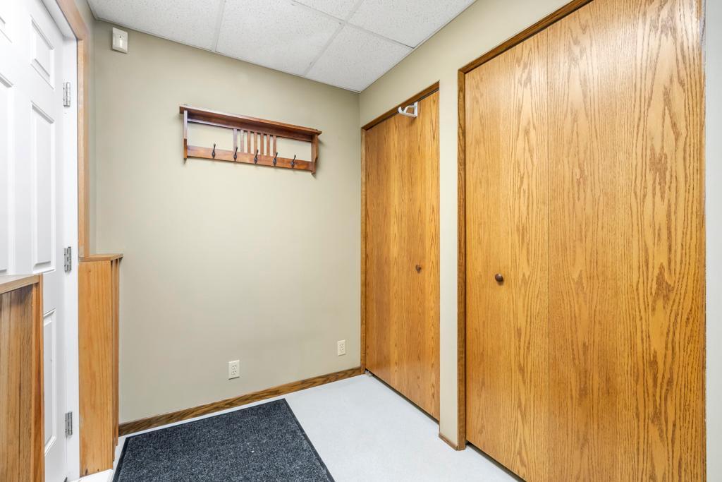 View of Residential at 2511 Carver Avenue, Maplewood MN 55119, Maplewood (34 of 69) - Mike Wilen | Minnesota Team Real Estate