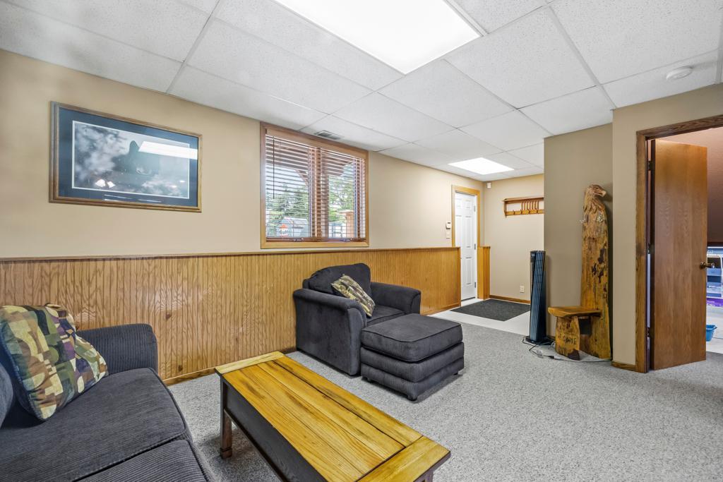 View of Residential at 2511 Carver Avenue, Maplewood MN 55119, Maplewood (33 of 69) - Mike Wilen | Minnesota Team Real Estate