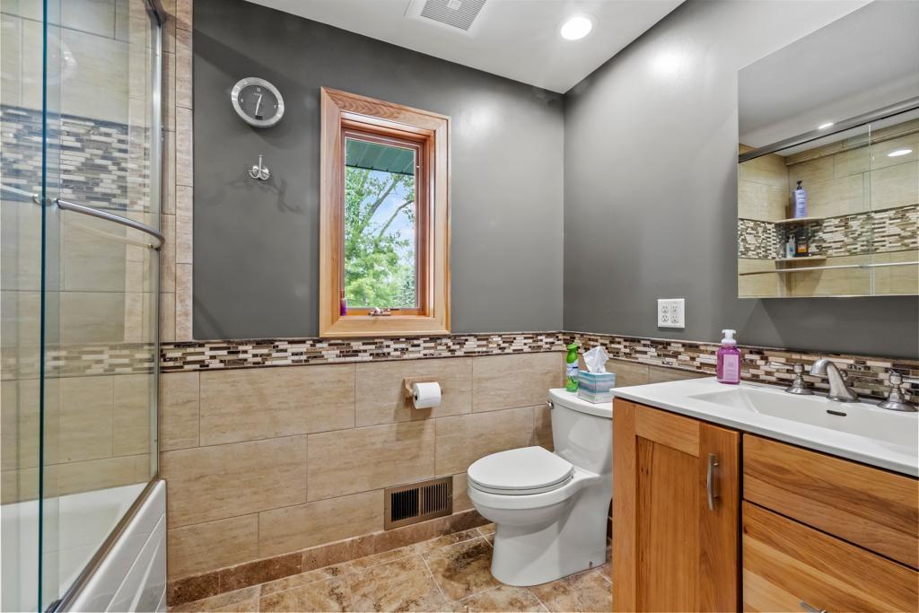 View of Residential at 2511 Carver Avenue, Maplewood MN 55119, Maplewood (29 of 69) - Mike Wilen | Minnesota Team Real Estate