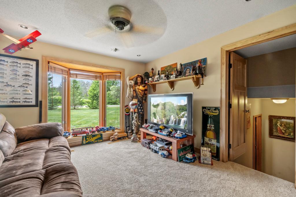 View of Residential at 2511 Carver Avenue, Maplewood MN 55119, Maplewood (20 of 69) - Mike Wilen | Minnesota Team Real Estate