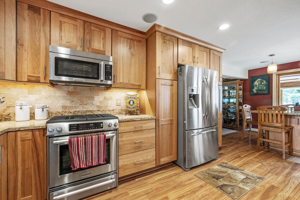 View of Residential at 2511 Carver Avenue, Maplewood MN 55119, Maplewood (14 of 69) - Mike Wilen | Minnesota Team Real Estate