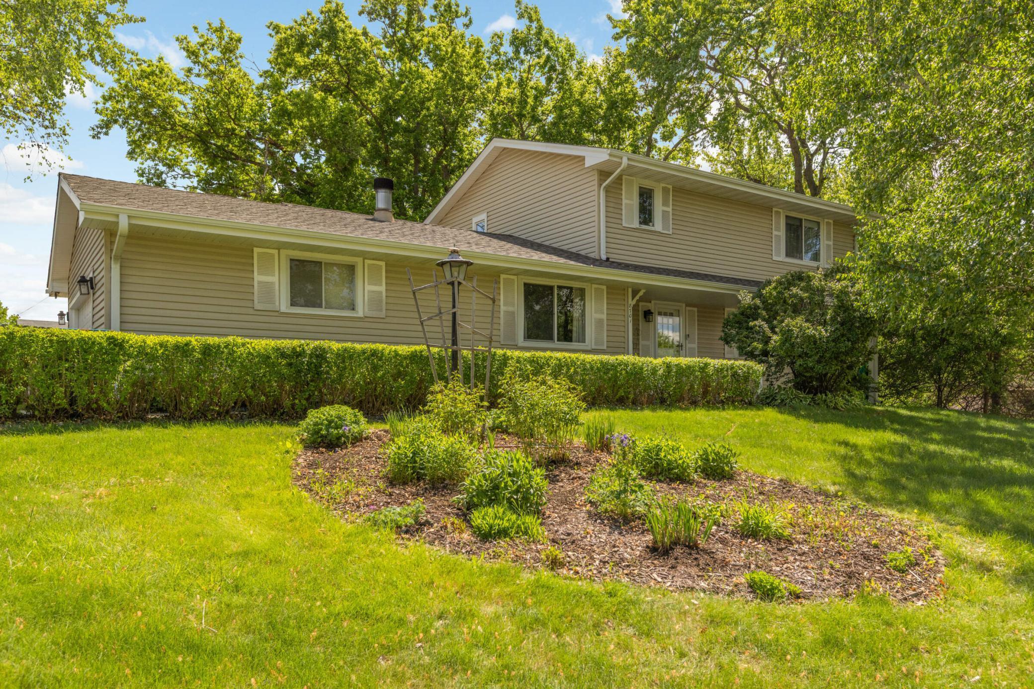 View of Residential at 8701 32nd Avenue, New Hope MN 55427, New Hope - Mike Wilen | Minnesota Team Real Estate