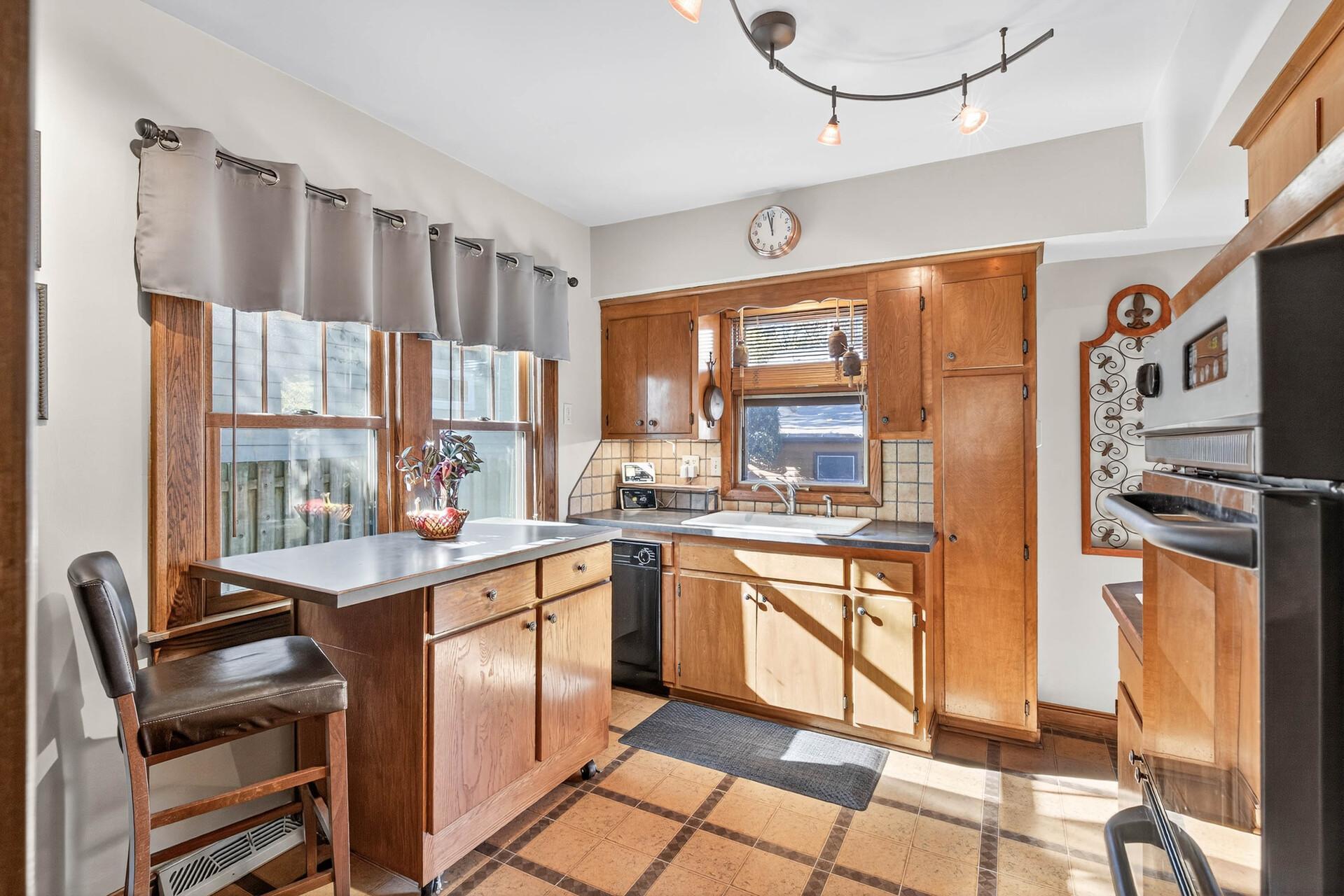 View of Residential at 4748 Bloomington Avenue, Minneapolis MN 55407, Minneapolis (11 of 36) - Mike Wilen | Minnesota Team Real Estate