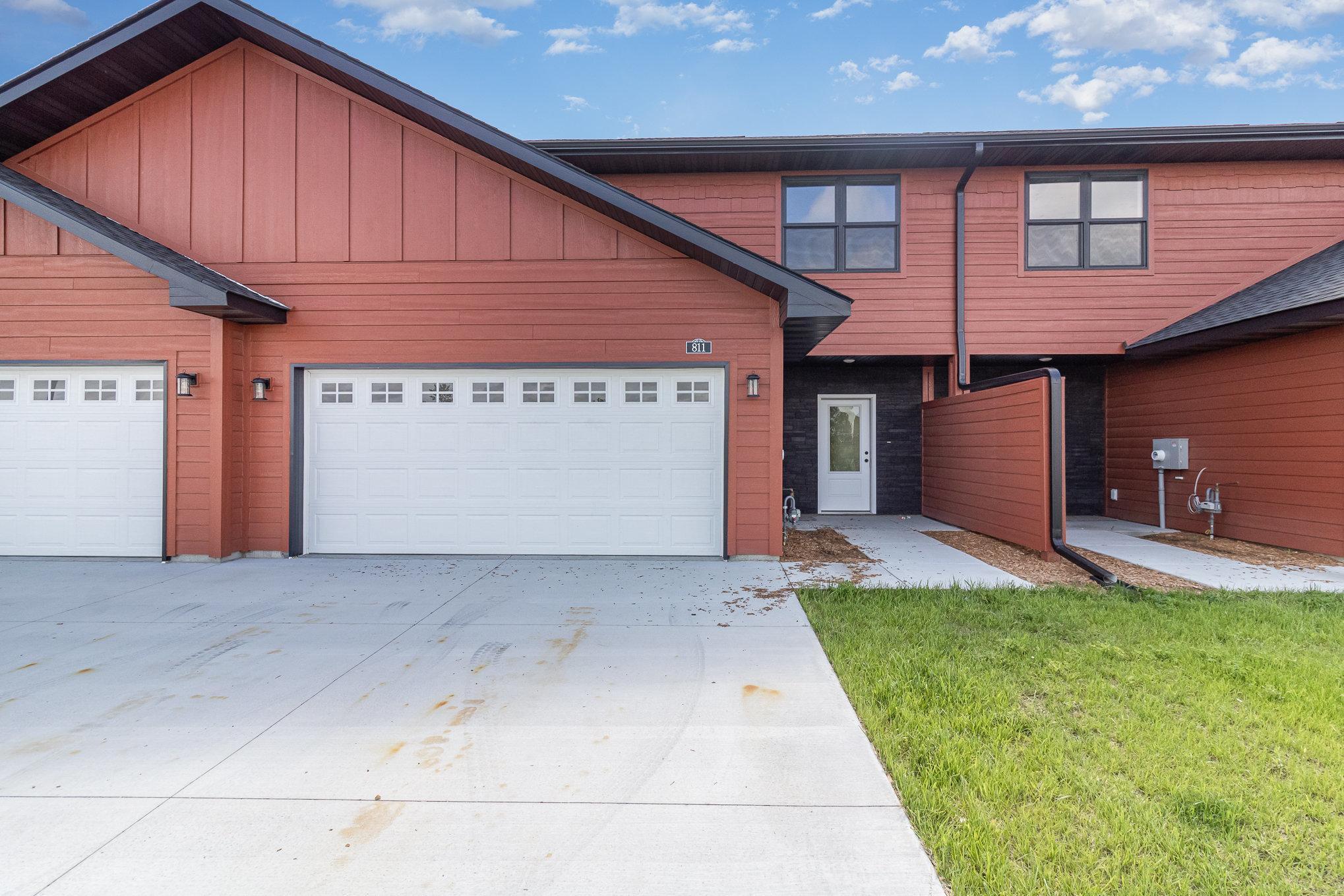 View of Residential at 811 Viburnum Street, Belle Plaine MN 56011, Belle Plaine (2 of 26) - Mike Wilen | Minnesota Team Real Estate