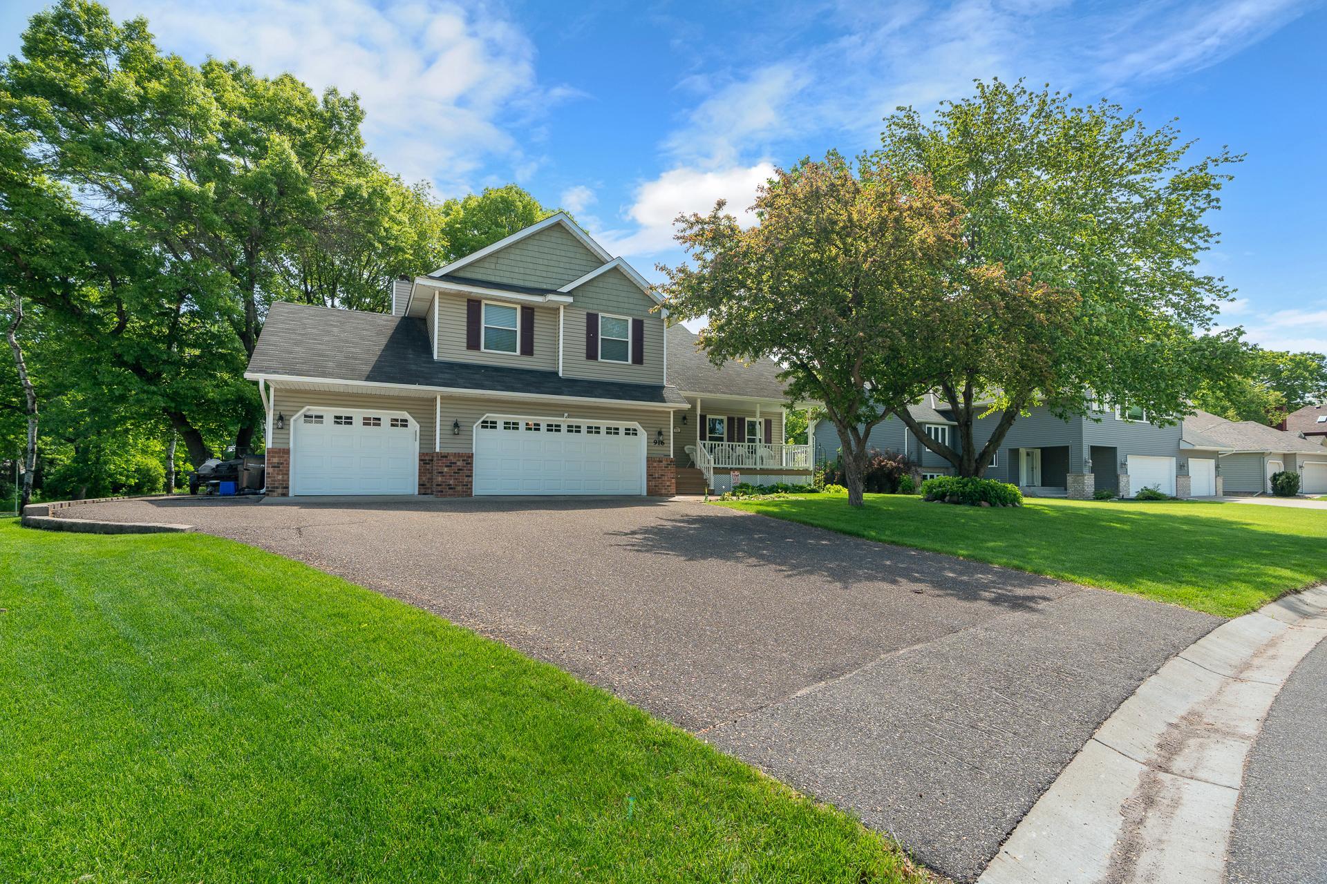 View of Residential at 916 Ferndale Street, Maplewood MN 55119, Maplewood - Mike Wilen | Minnesota Team Real Estate