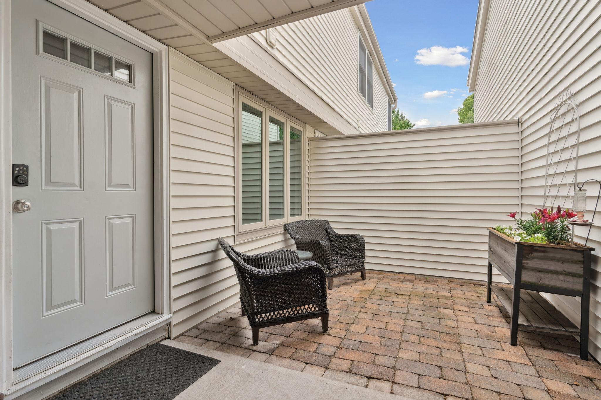 View of Residential at 124 Avignon Court, Woodbury MN 55125, Woodbury - Mike Wilen | Minnesota Team Real Estate