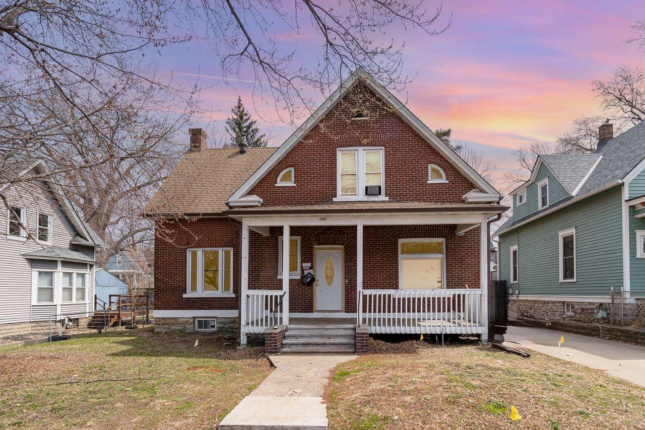 View of Residential Income at 914 Arkwright Street, Saint Paul MN 55130, Saint Paul - Mike Wilen | Minnesota Team Real Estate