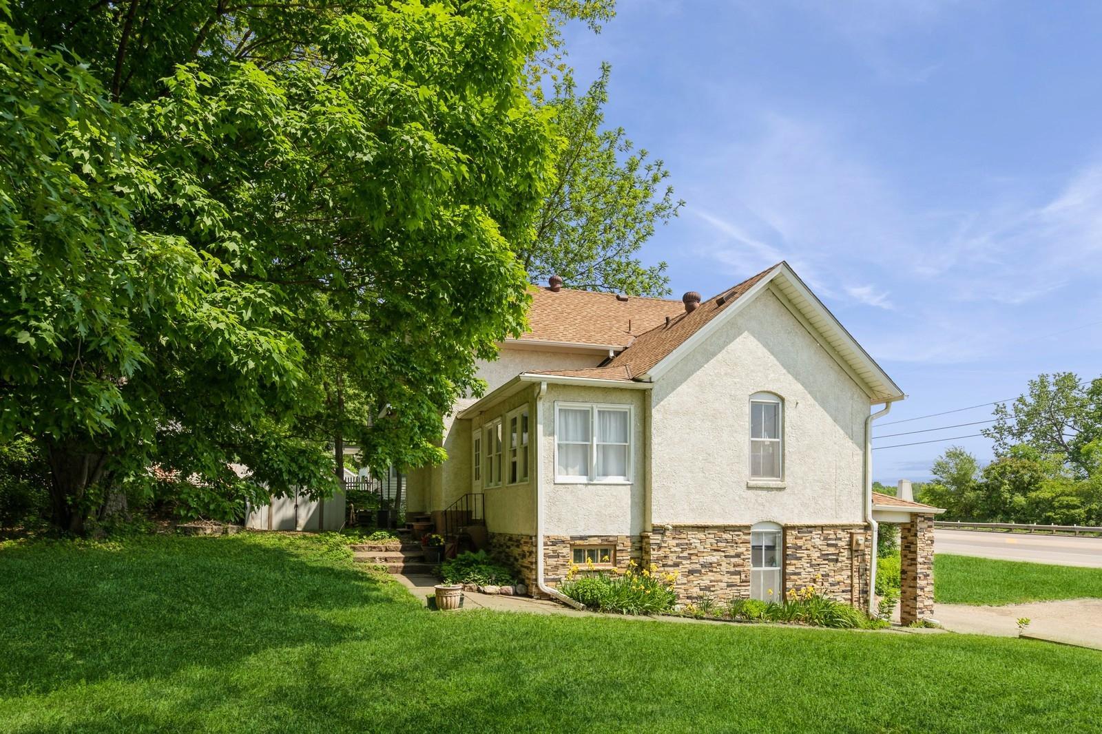 View of Residential at 122 Woodland Drive, Chaska MN 55318, Chaska - Mike Wilen | Minnesota Team Real Estate