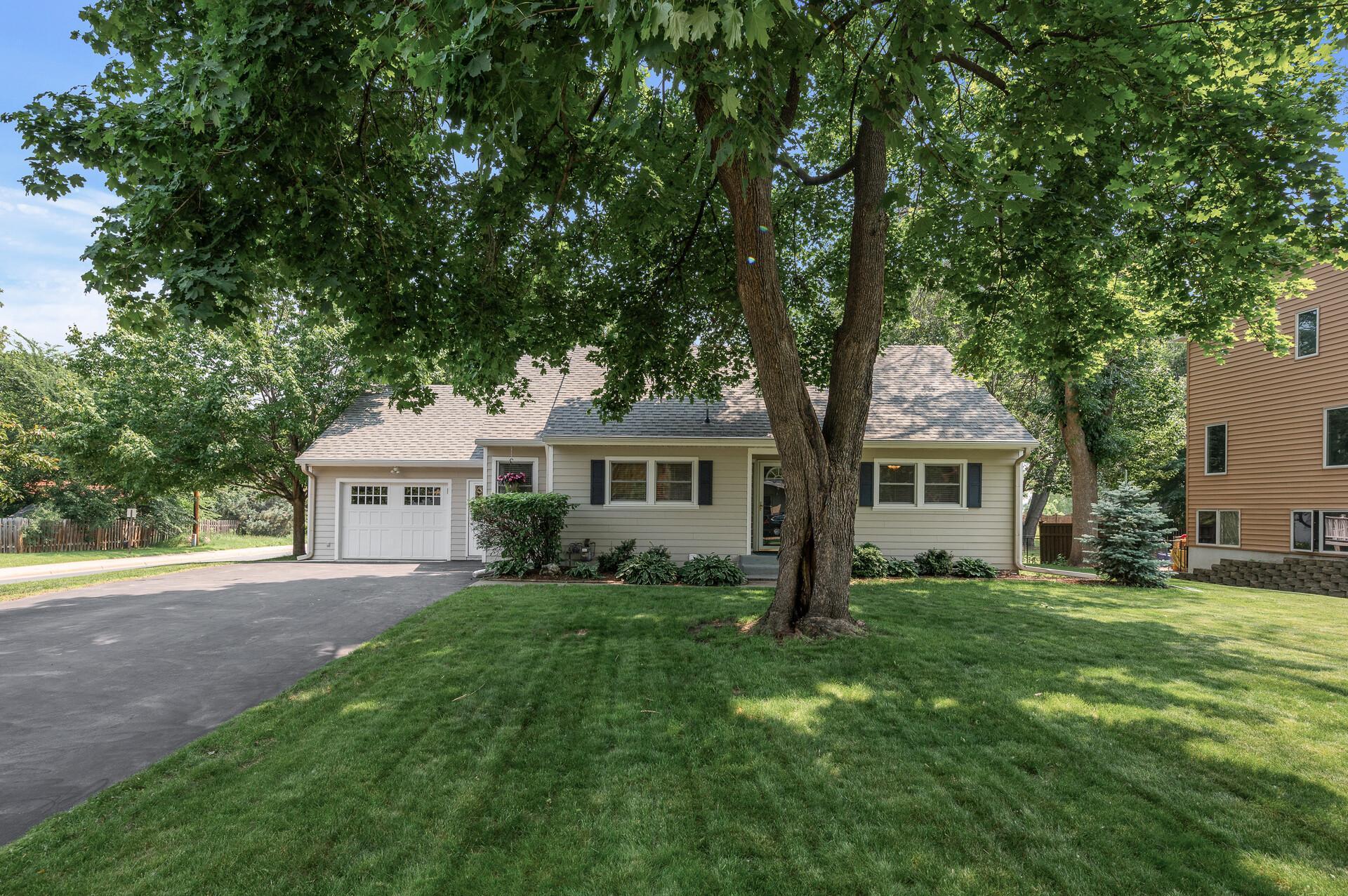 View of Residential at 611 Sumter Avenue, Golden Valley MN 55426, Golden Valley - Mike Wilen | Minnesota Team Real Estate