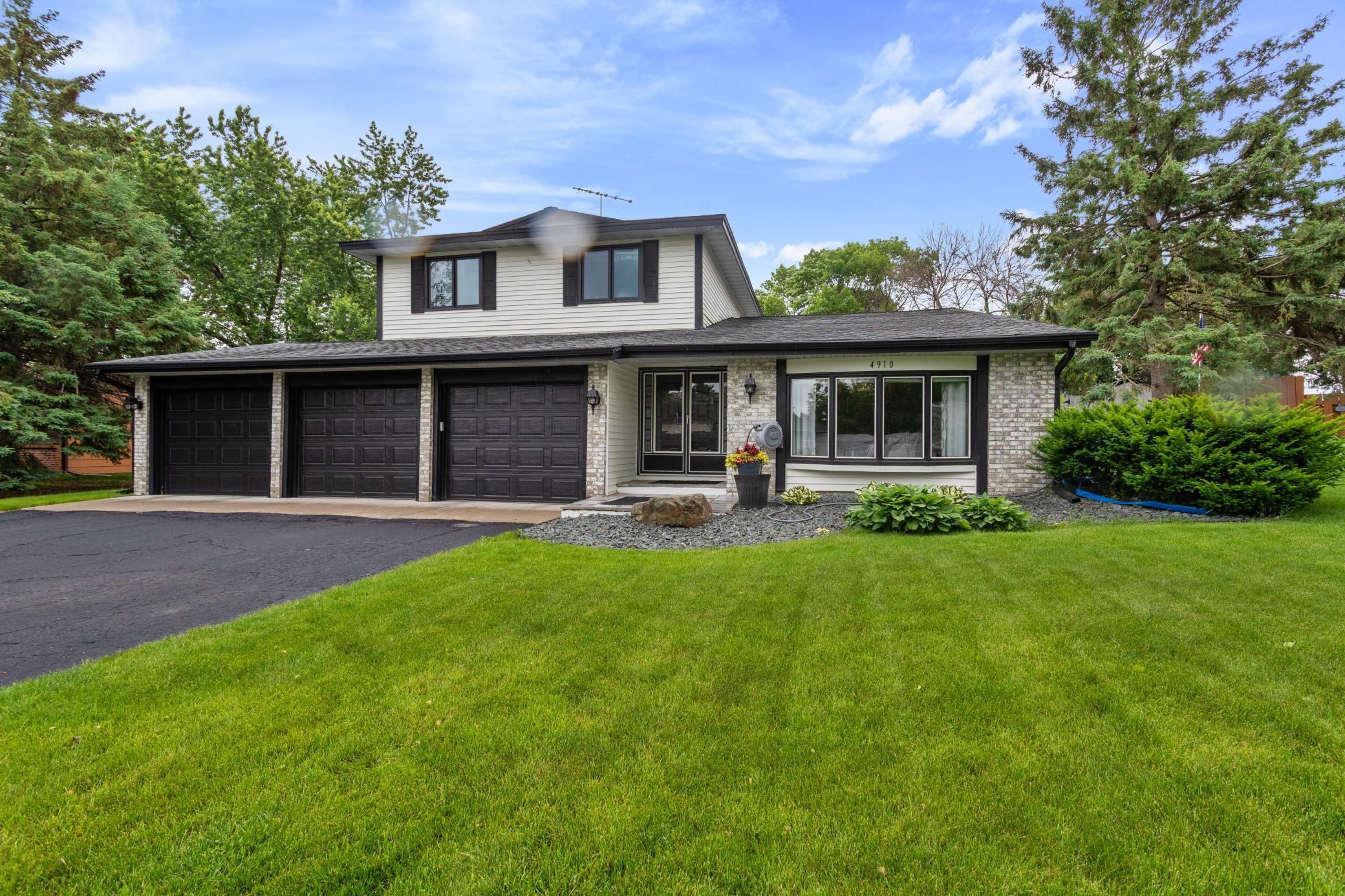 View of Residential at 4910 Upper 148th Court, Apple Valley MN 55124, Apple Valley - Mike Wilen | Minnesota Team Real Estate