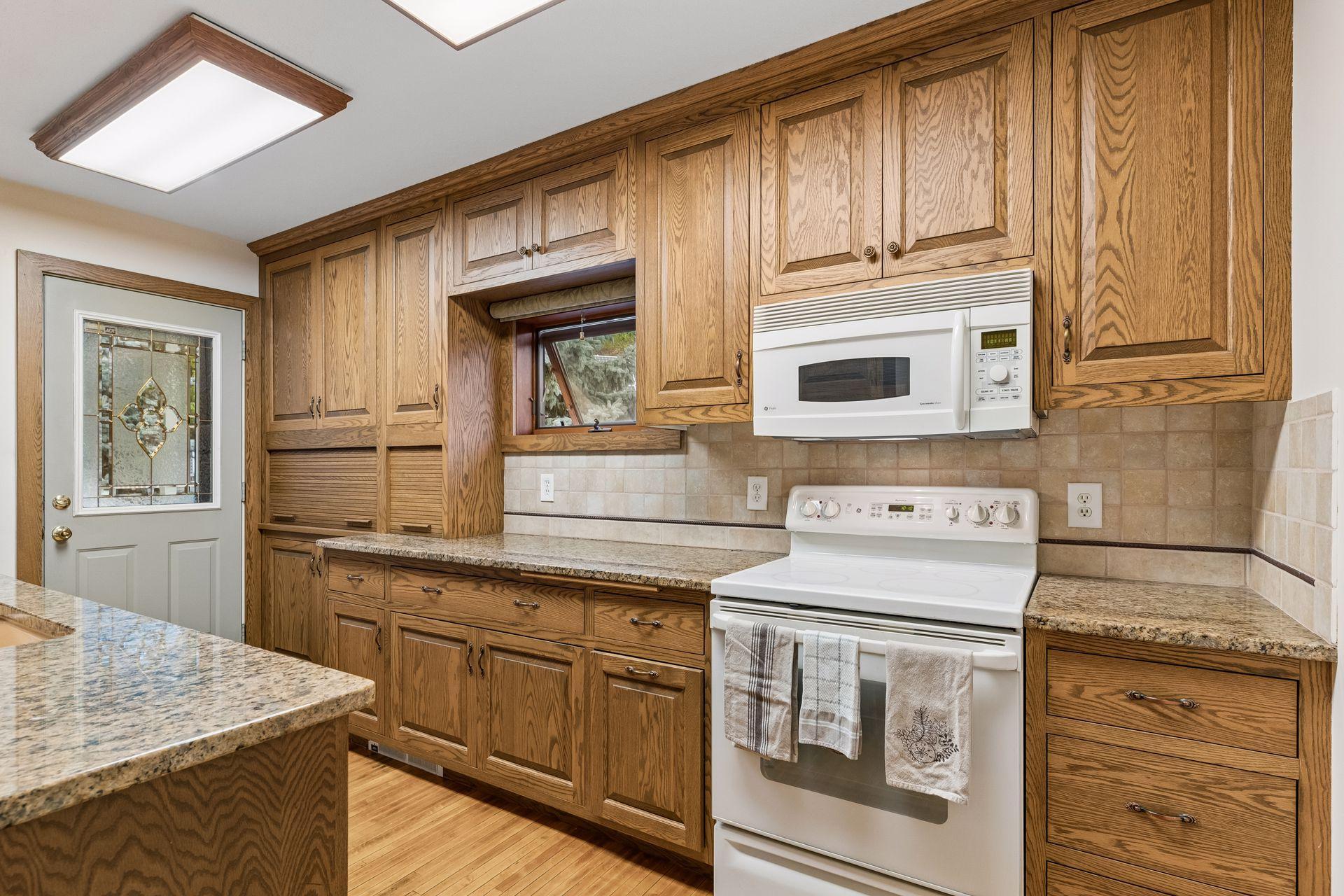 View of Residential at 8 Bates Avenue, Saint Paul MN 55106, Saint Paul (41 of 74) - Mike Wilen | Minnesota Team Real Estate