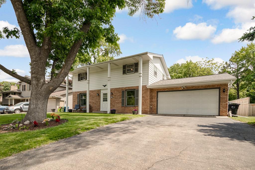 View of Residential at 569 Driftwood Road, New Brighton MN 55112, New Brighton - Mike Wilen | Minnesota Team Real Estate