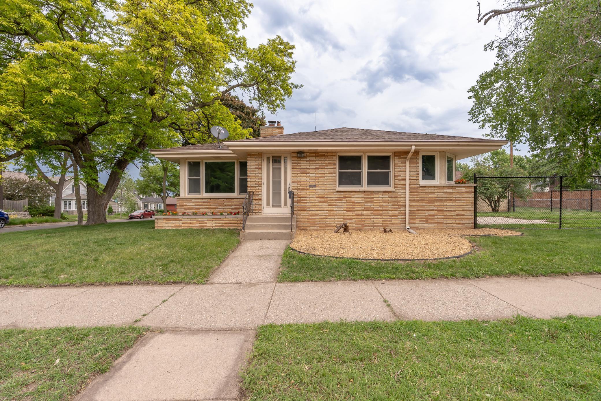 View of Residential at 555 Arlington Avenue, Saint Paul MN 55117, Saint Paul - Mike Wilen | Minnesota Team Real Estate