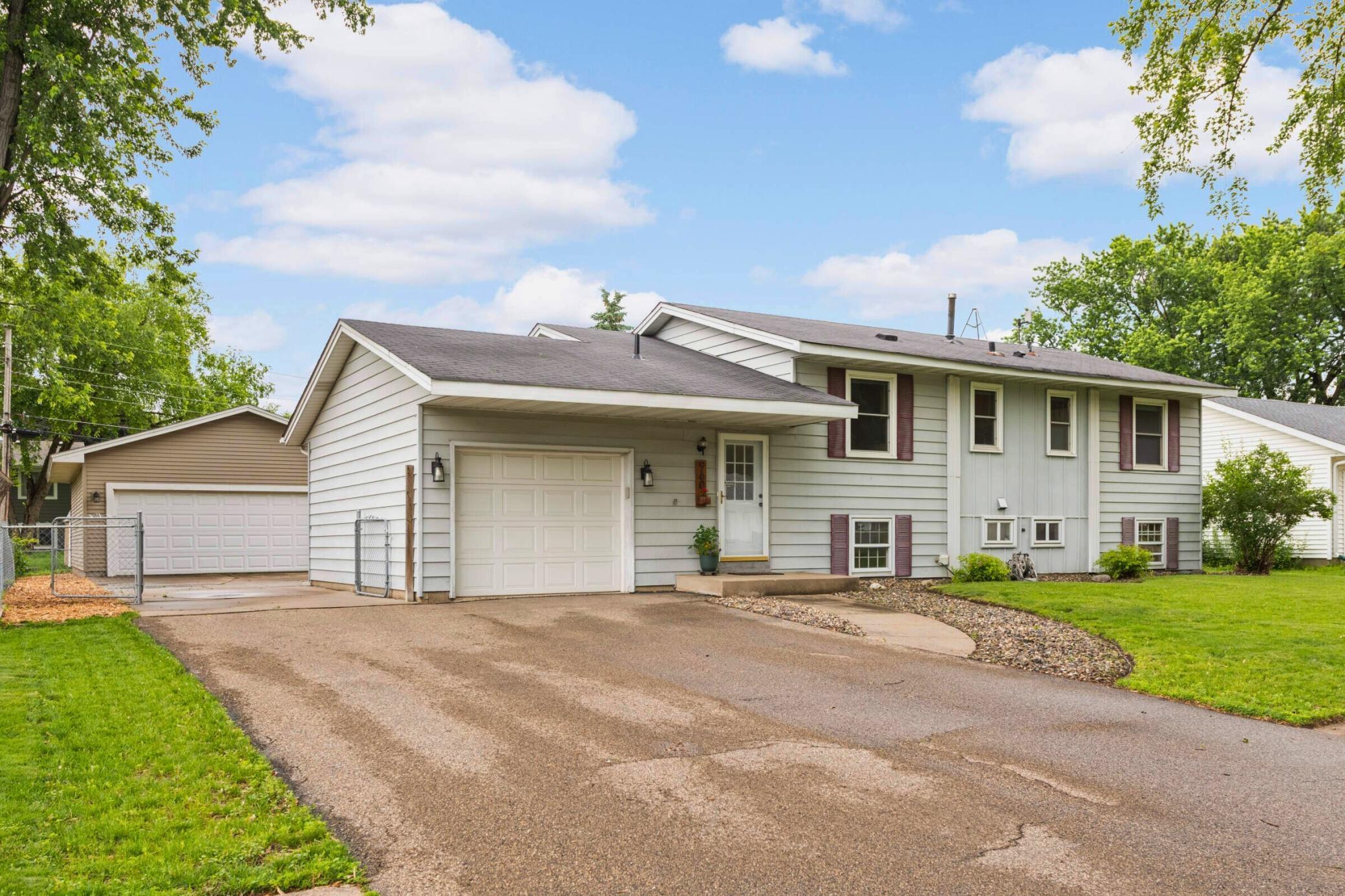View of Residential at 960 Redwell Lane, Apple Valley MN 55124, Apple Valley - Mike Wilen | Minnesota Team Real Estate