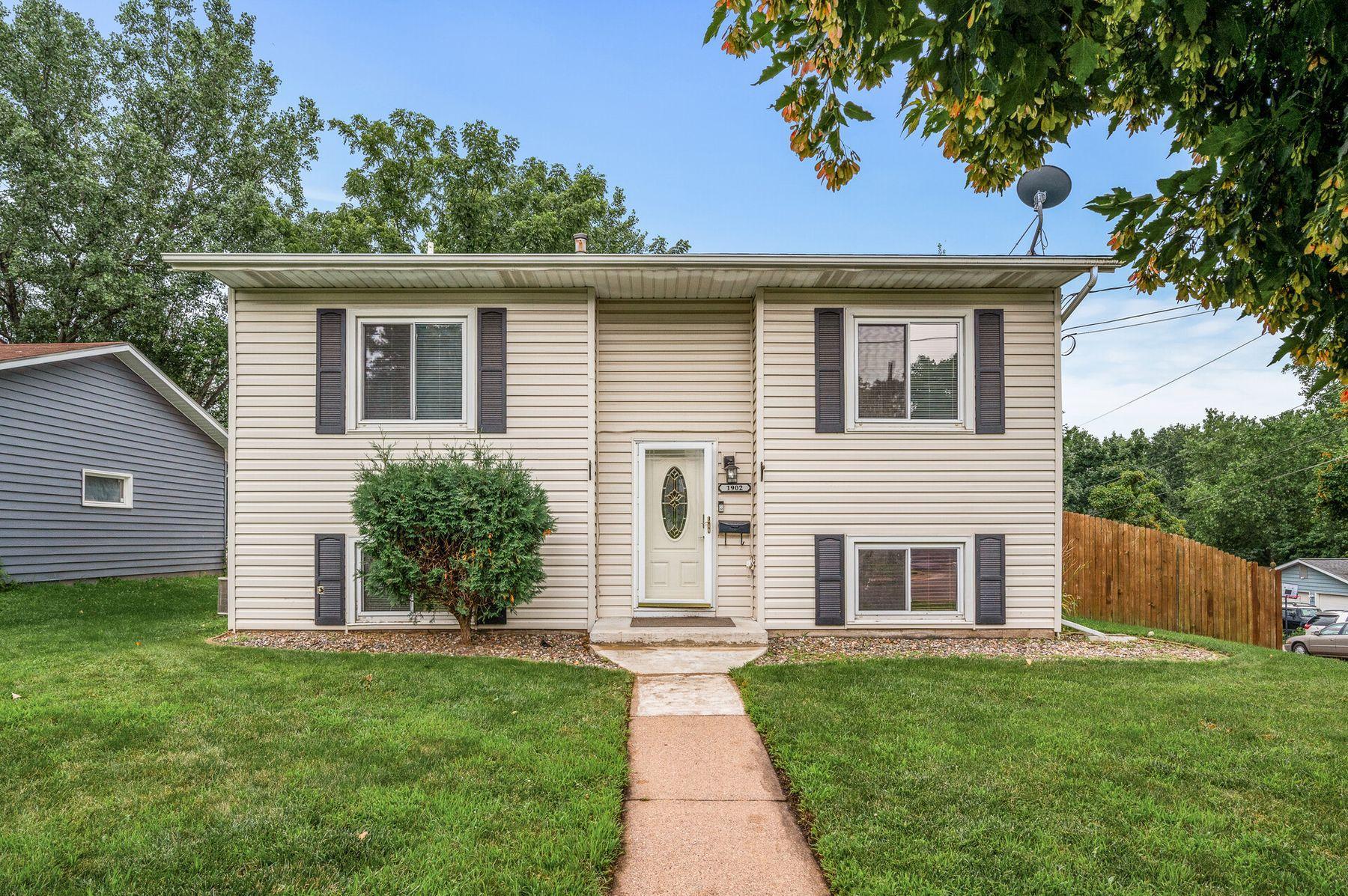 View of Residential at 1902 3rd Street, Saint Paul MN 55119, Saint Paul - Mike Wilen | Minnesota Team Real Estate