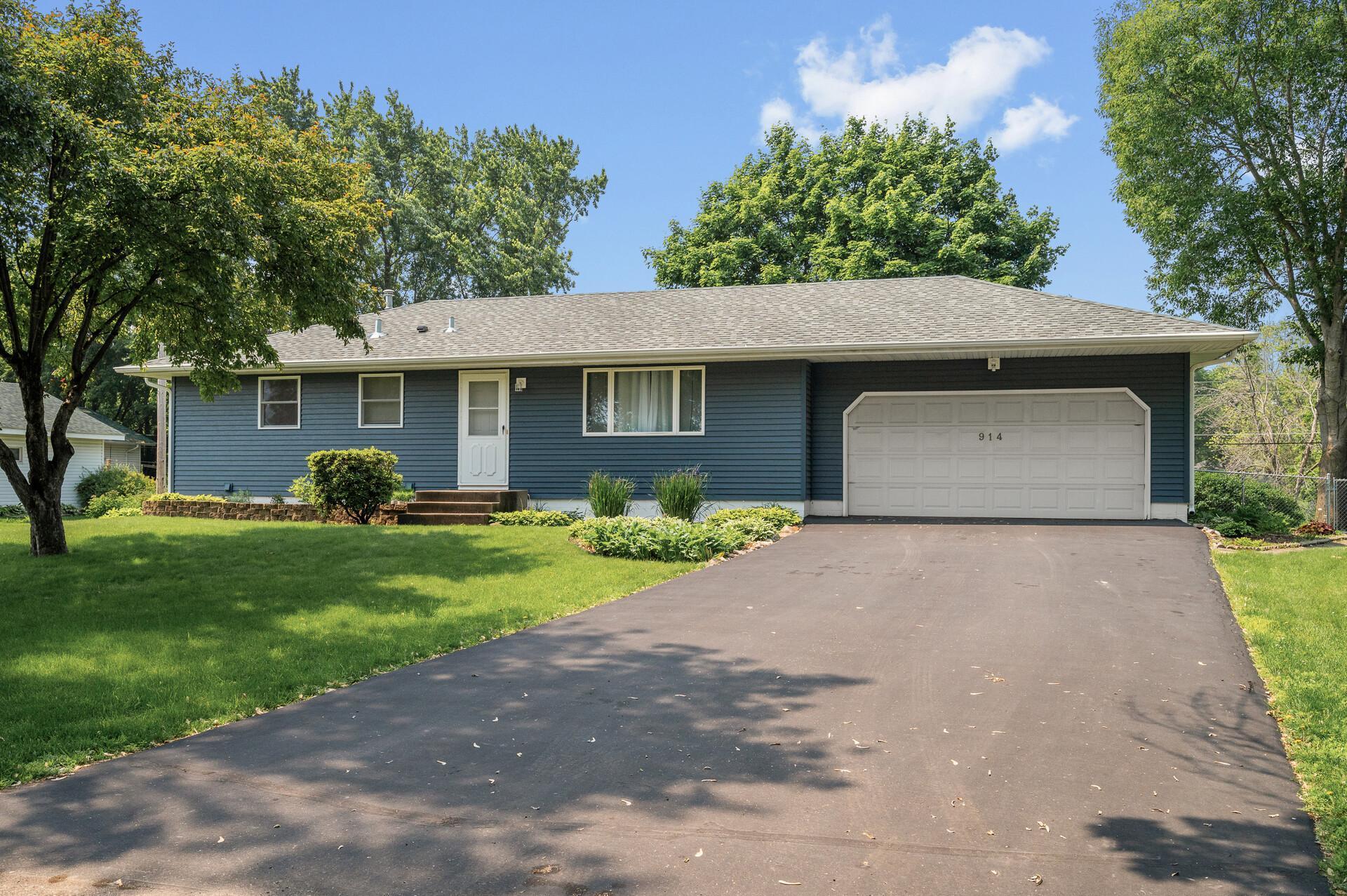 View of Residential at 914 121st Avenue, Blaine MN 55434, Blaine - Mike Wilen | Minnesota Team Real Estate