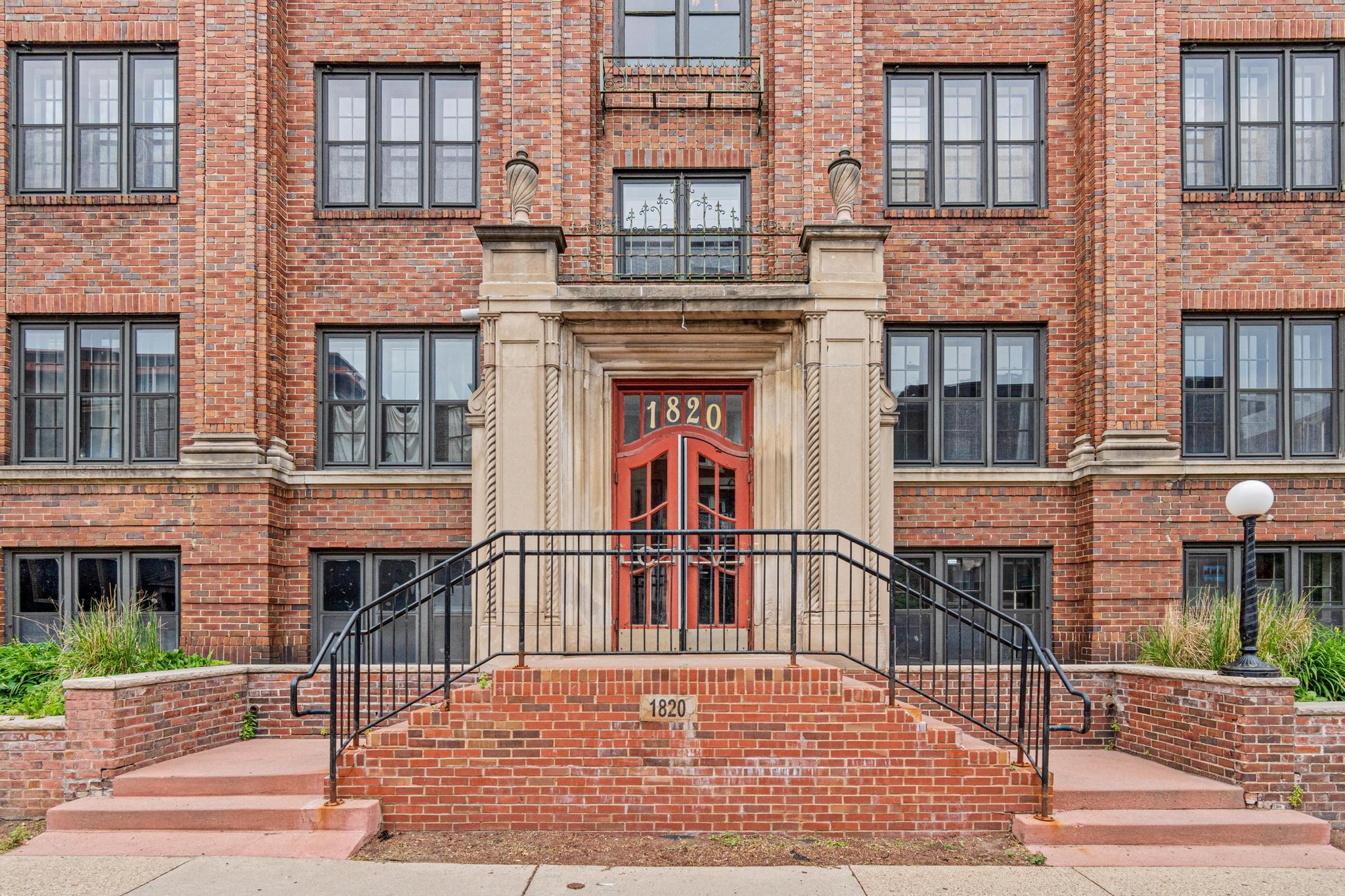 View of Residential at 1820 1st Avenue #208, Minneapolis MN 55403, Minneapolis (12 of 15) - Mike Wilen | Minnesota Team Real Estate