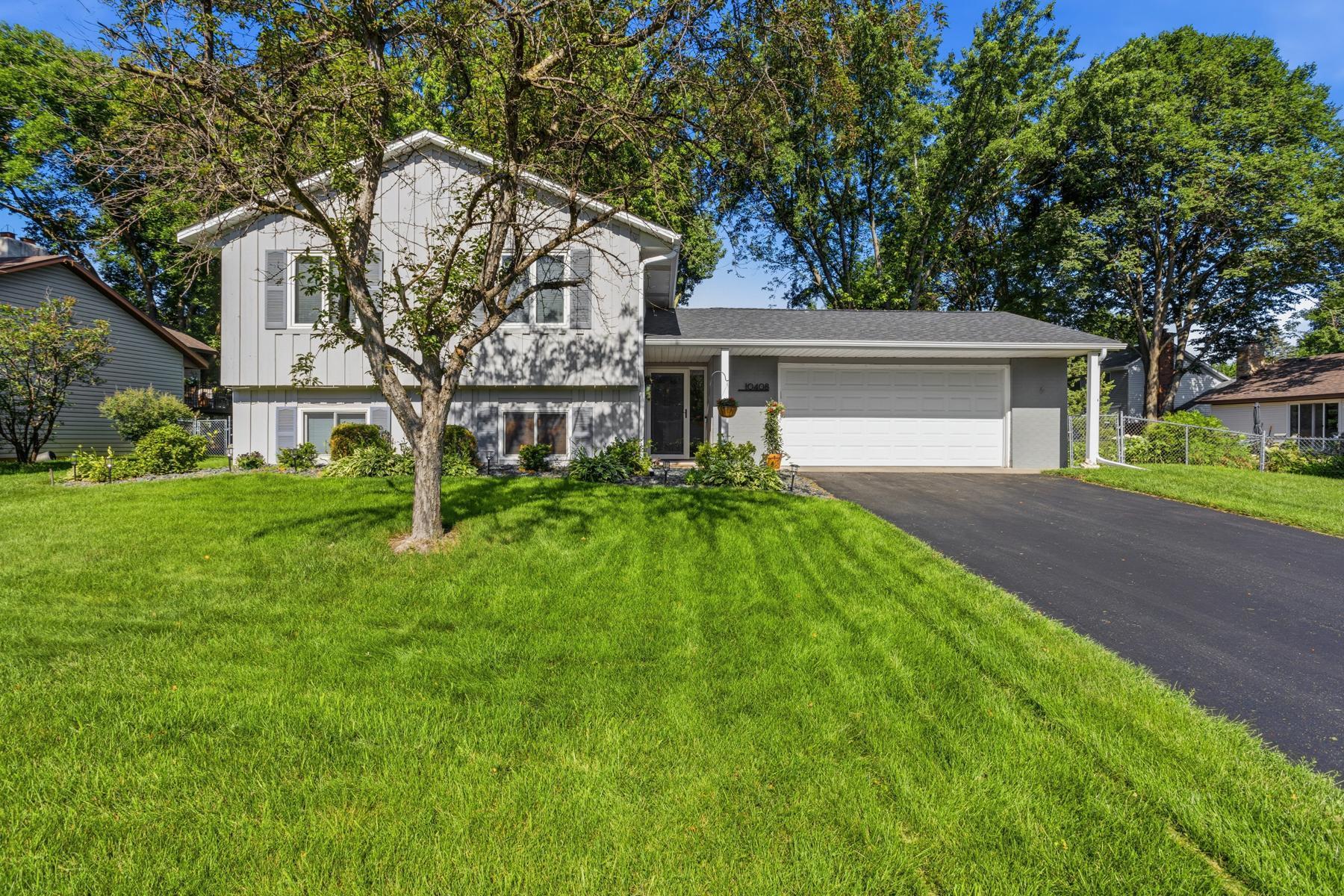 View of Residential at 10408 Zinran Avenue, Bloomington MN 55438, Bloomington - Mike Wilen | Minnesota Team Real Estate