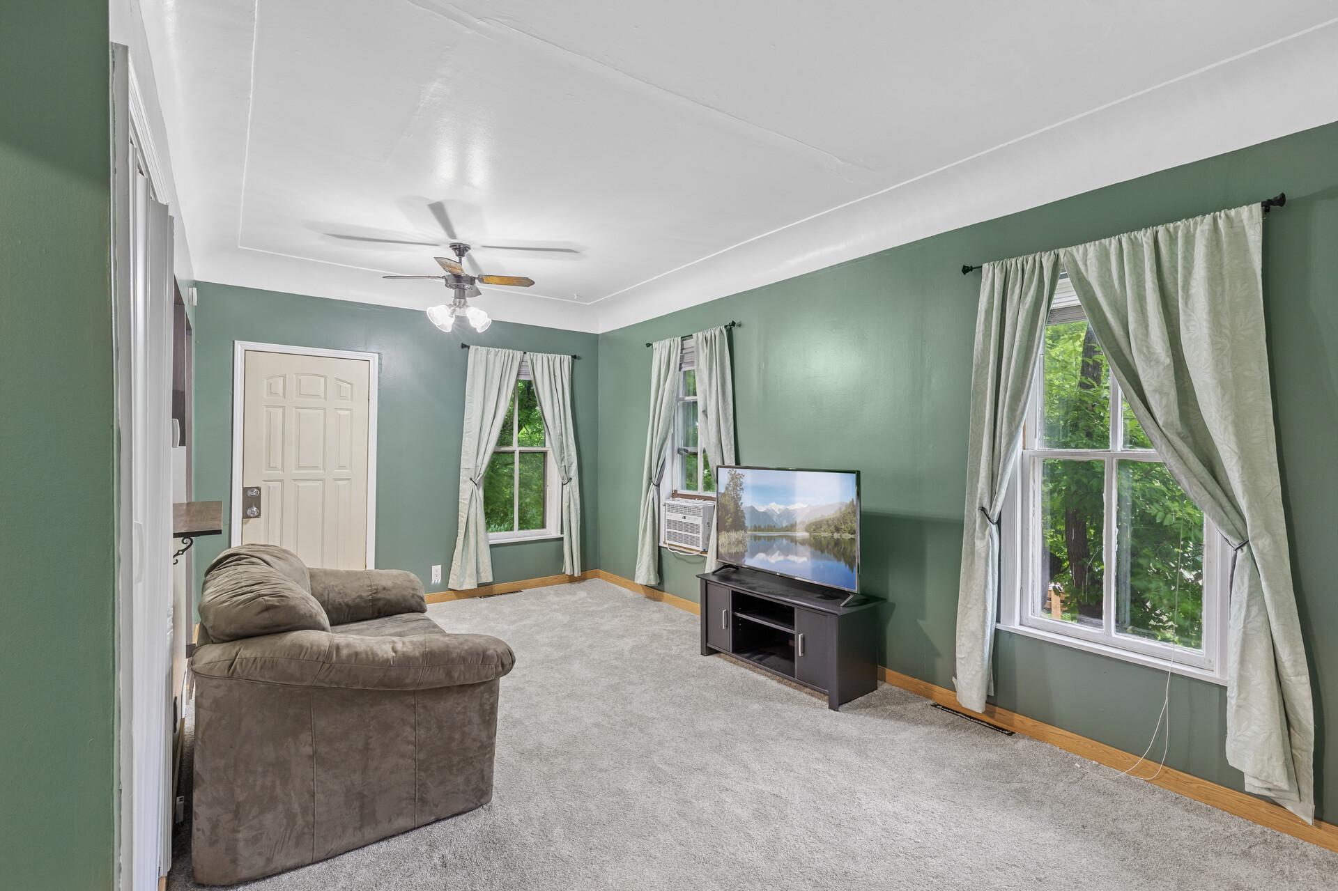 View of Residential at 377 Winona Street, Saint Paul MN 55107, Saint Paul (5 of 27) - Mike Wilen | Minnesota Team Real Estate
