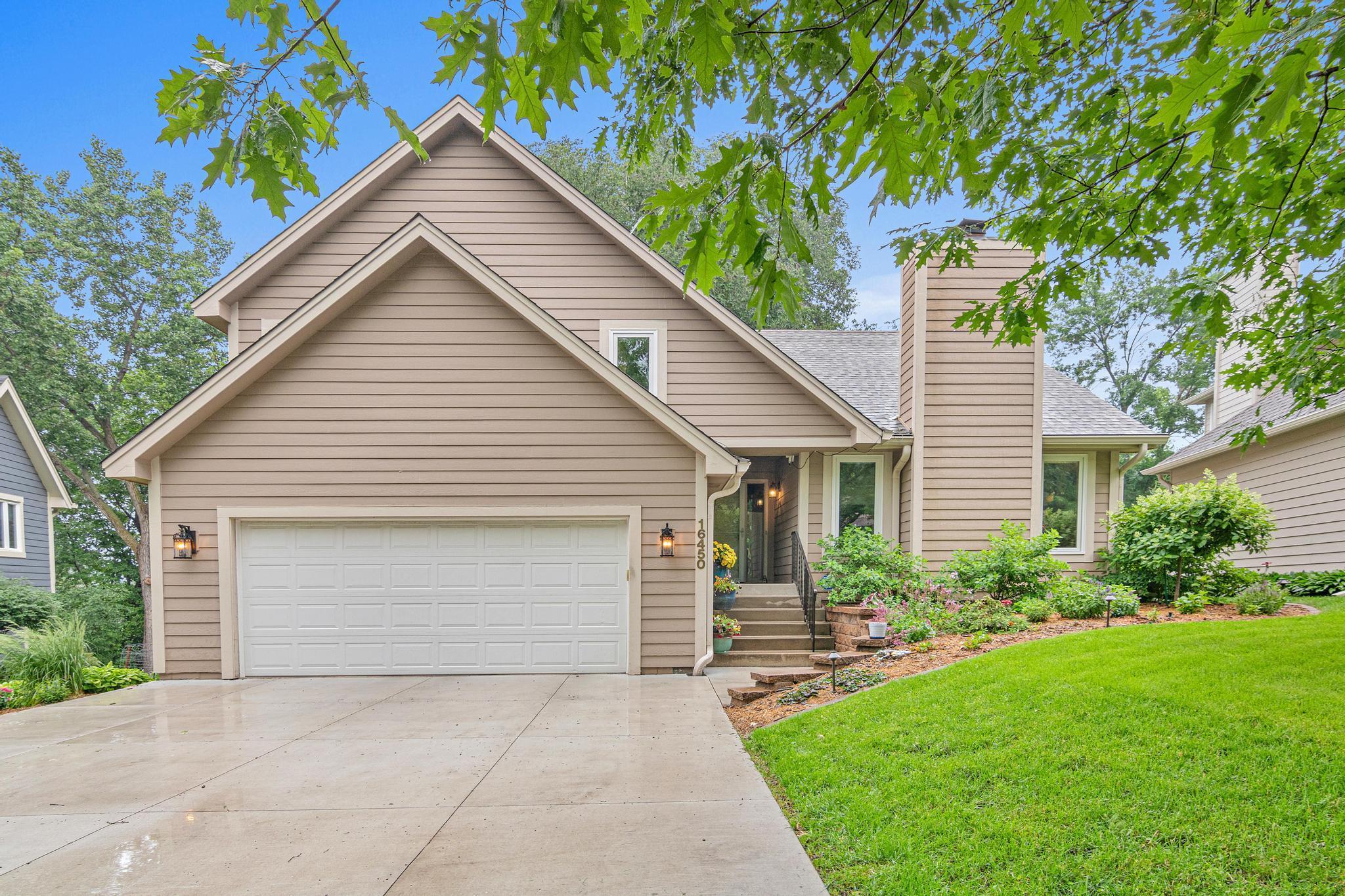 View of Residential at 16450 Manor Road, Eden Prairie MN 55346, Eden Prairie - Mike Wilen | Minnesota Team Real Estate