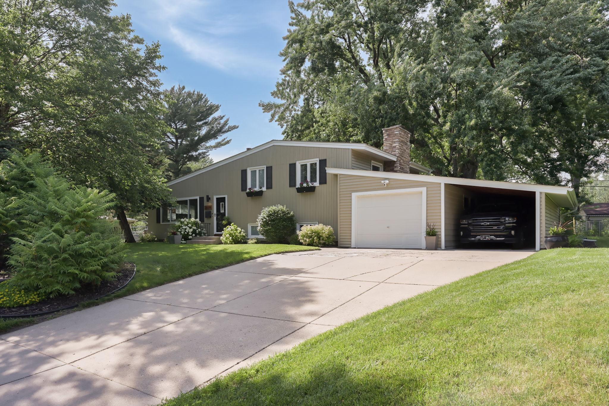 View of Residential at 2820 Overlook Drive, Bloomington MN 55431, Bloomington - Mike Wilen | Minnesota Team Real Estate