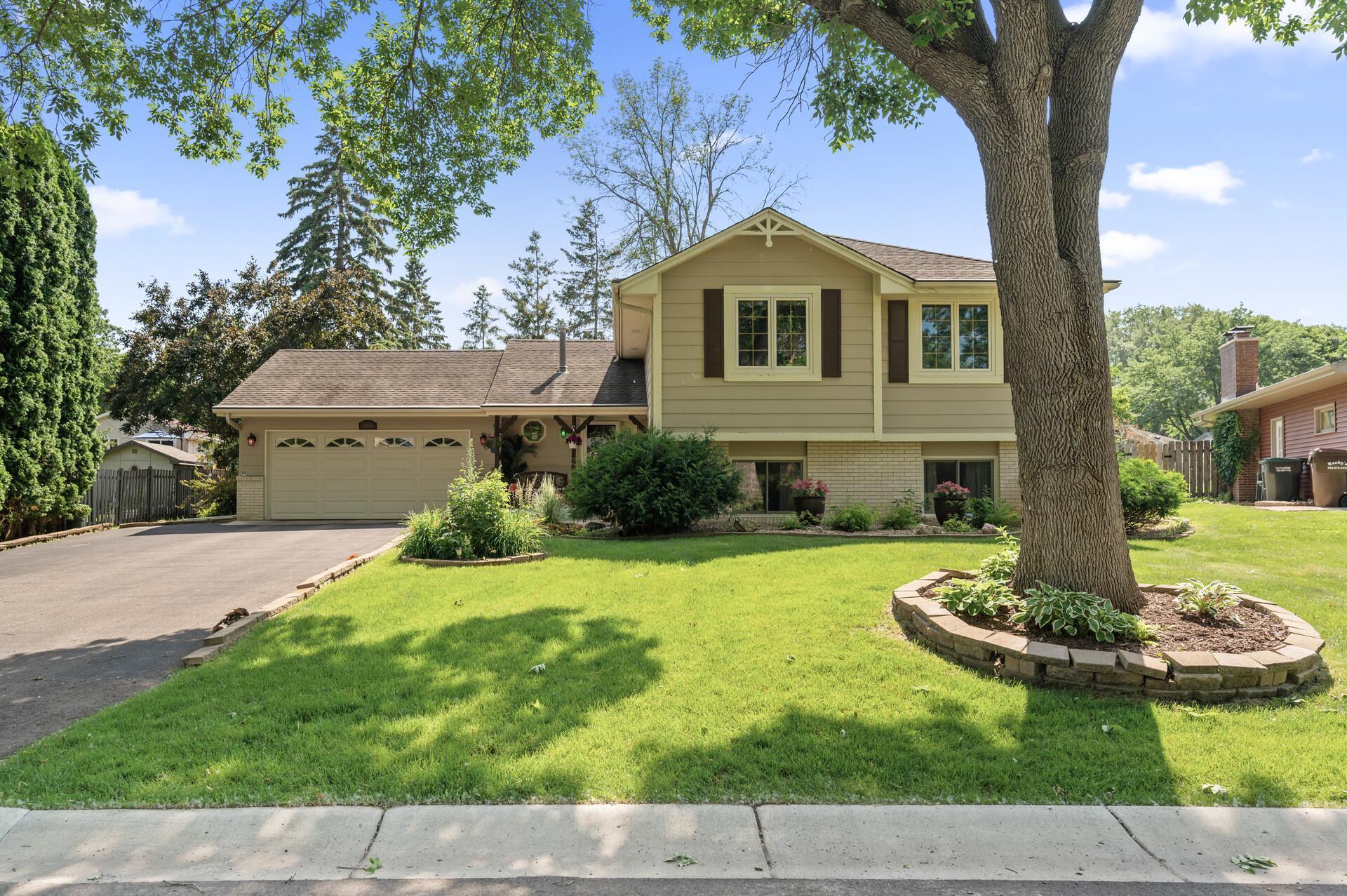 View of Residential at 6469 Deerwood Lane, Maple Grove MN 55369, Maple Grove - Mike Wilen | Minnesota Team Real Estate