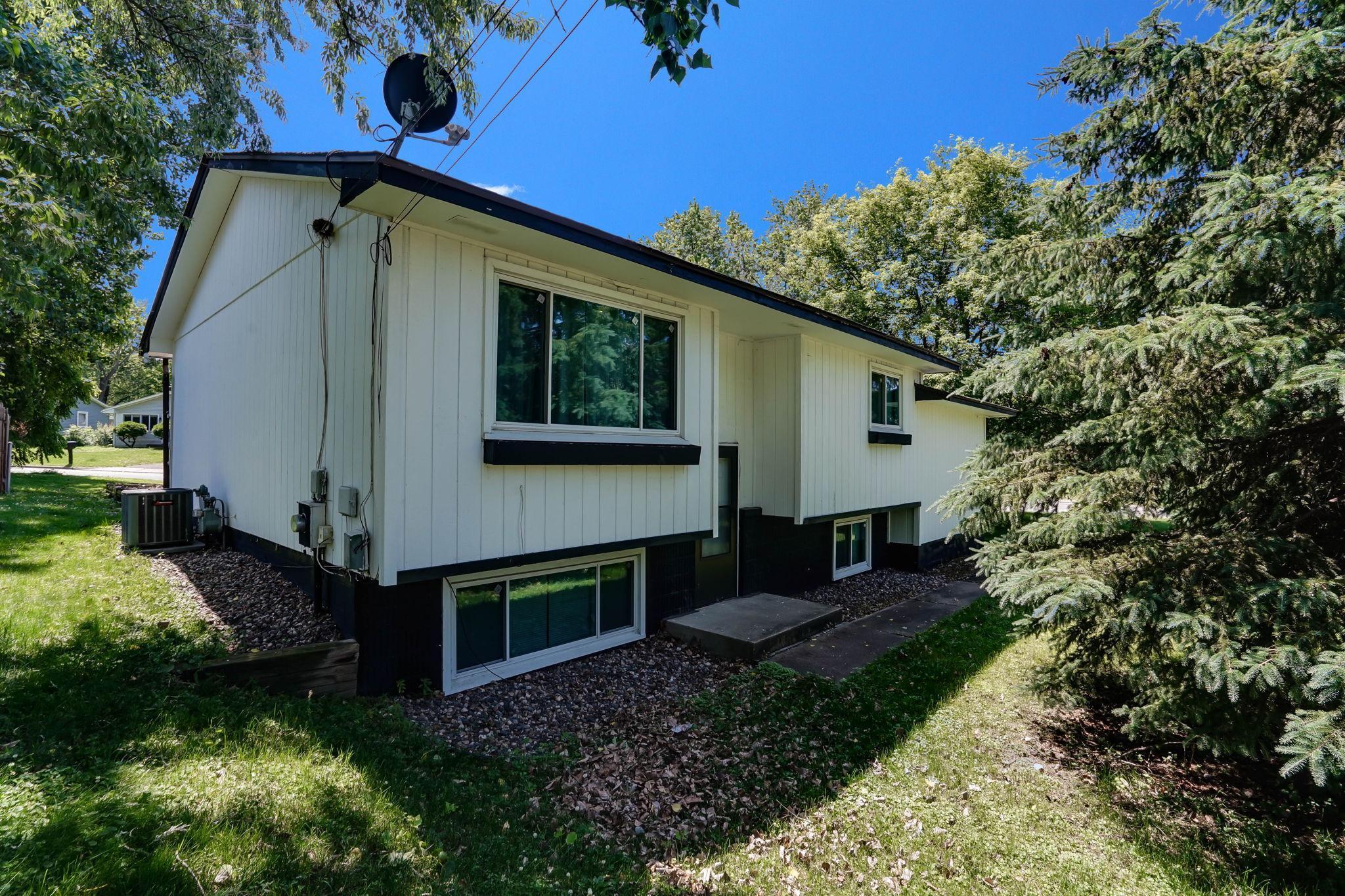View of Residential at 2302 7th Avenue, North Saint Paul MN 55109, North Saint Paul - Mike Wilen | Minnesota Team Real Estate