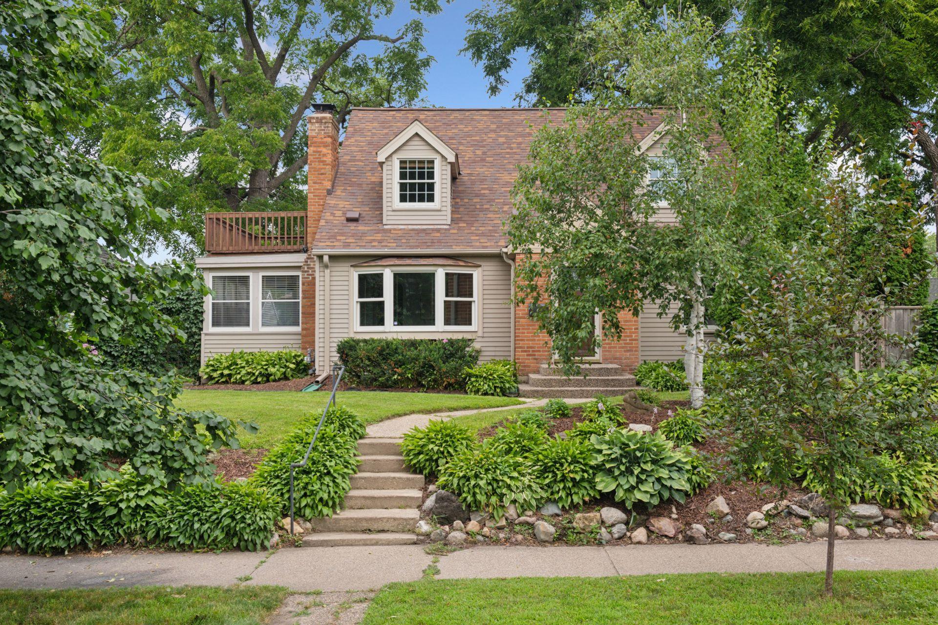 View of Residential at 240 Russell Avenue, Minneapolis MN 55405, Minneapolis - Mike Wilen | Minnesota Team Real Estate