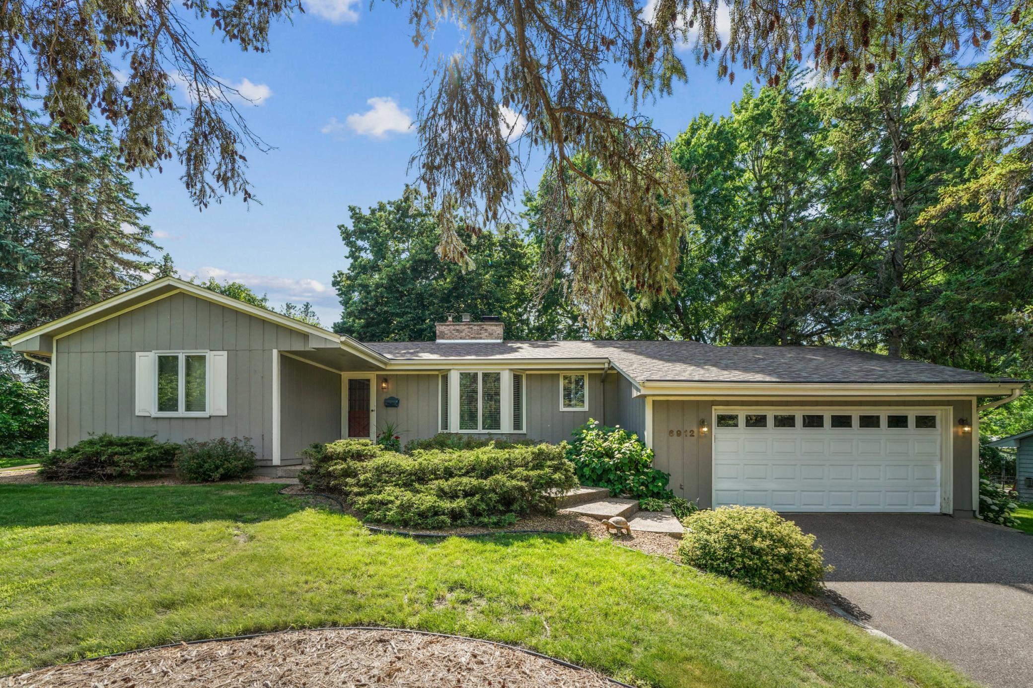 View of Residential at 6912 Antrim Road, Edina MN 55439, Edina - Mike Wilen | Minnesota Team Real Estate