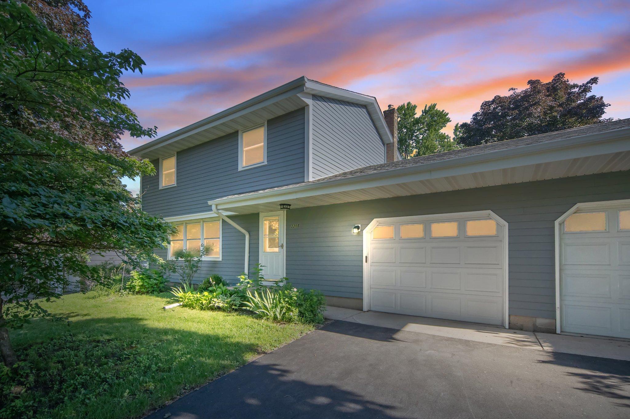 View of Residential at 2205 Mapleview Avenue, Maplewood MN 55109, Maplewood - Mike Wilen | Minnesota Team Real Estate