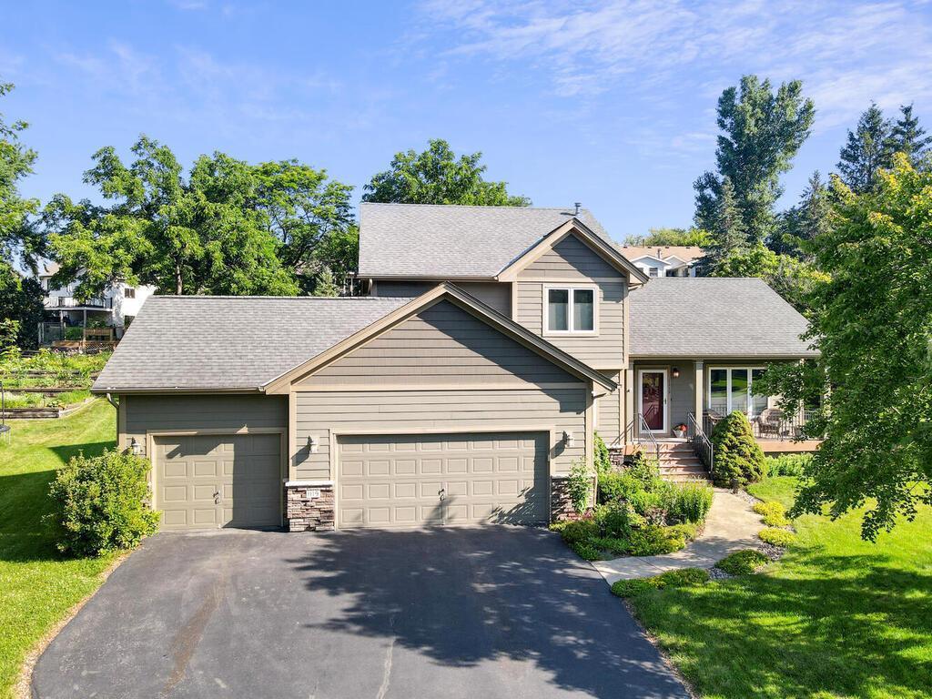 View of Residential at 1119 Ridge Bluff Drive, Chaska MN 55318, Chaska - Mike Wilen | Minnesota Team Real Estate