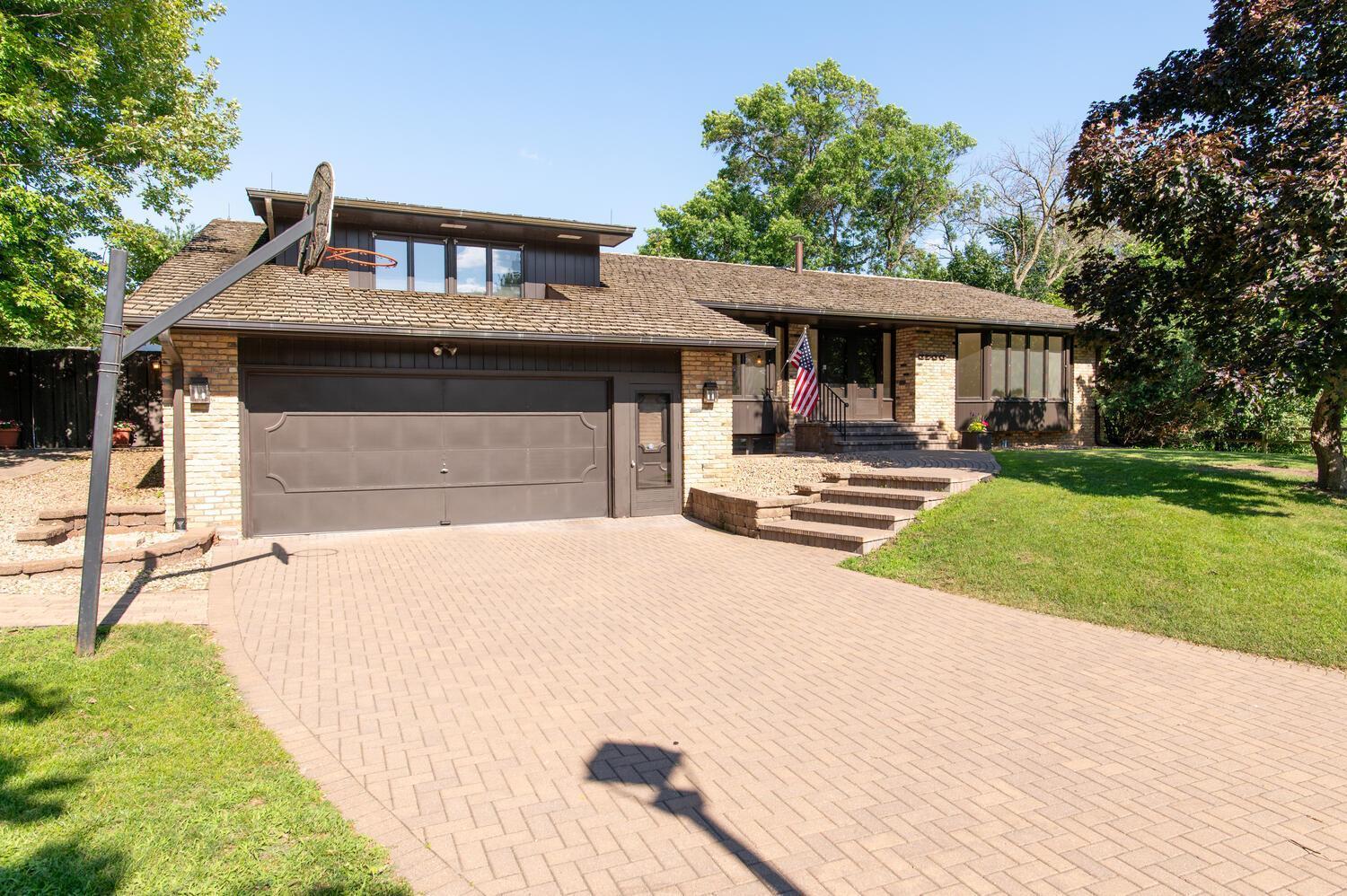 View of Residential at 6700 Rosemary Lane, Edina MN 55439, Edina - Mike Wilen | Minnesota Team Real Estate