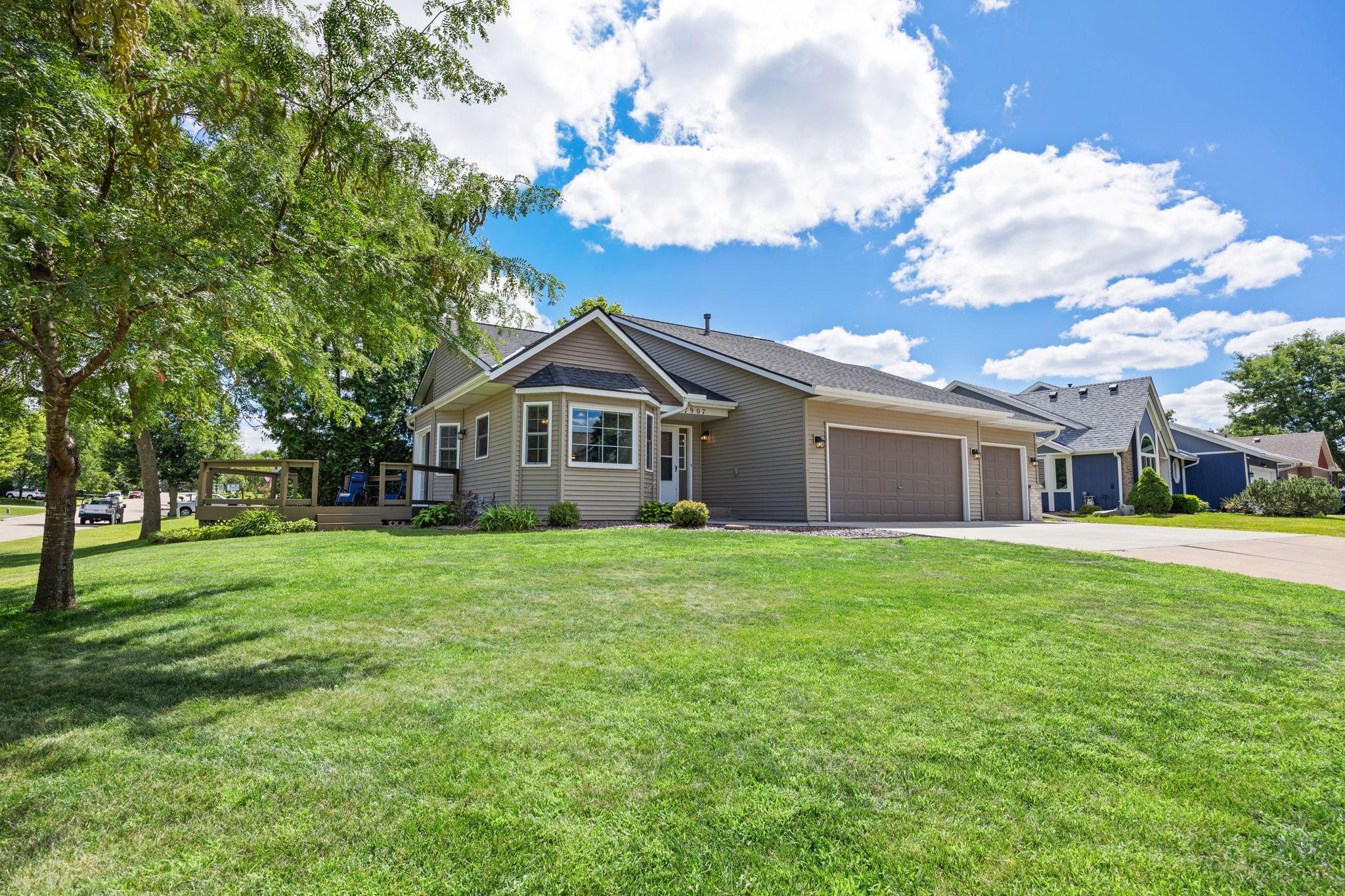 View of Residential at 7907 Upper 26th Street, Oakdale MN 55128, Oakdale - Mike Wilen | Minnesota Team Real Estate