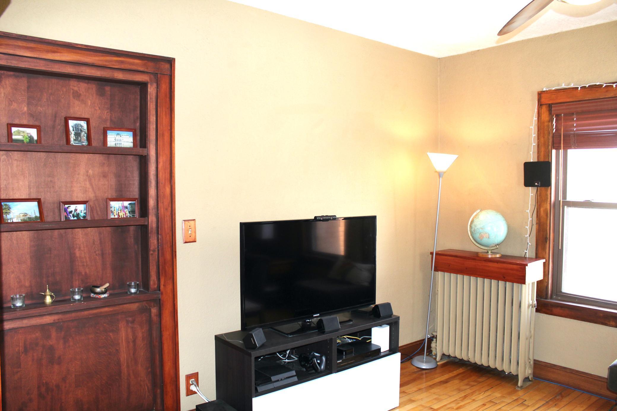 View of Residential at 1812 Clinton Avenue #303, Minneapolis MN 55404, Minneapolis (6 of 16) - Mike Wilen | Minnesota Team Real Estate