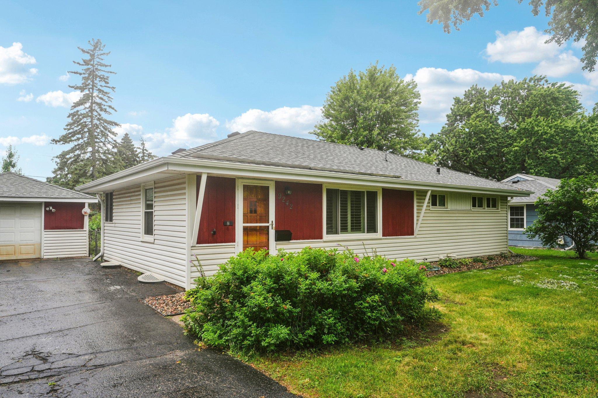 View of Residential at 9242 5th Avenue, Bloomington MN 55420, Bloomington - Mike Wilen | Minnesota Team Real Estate