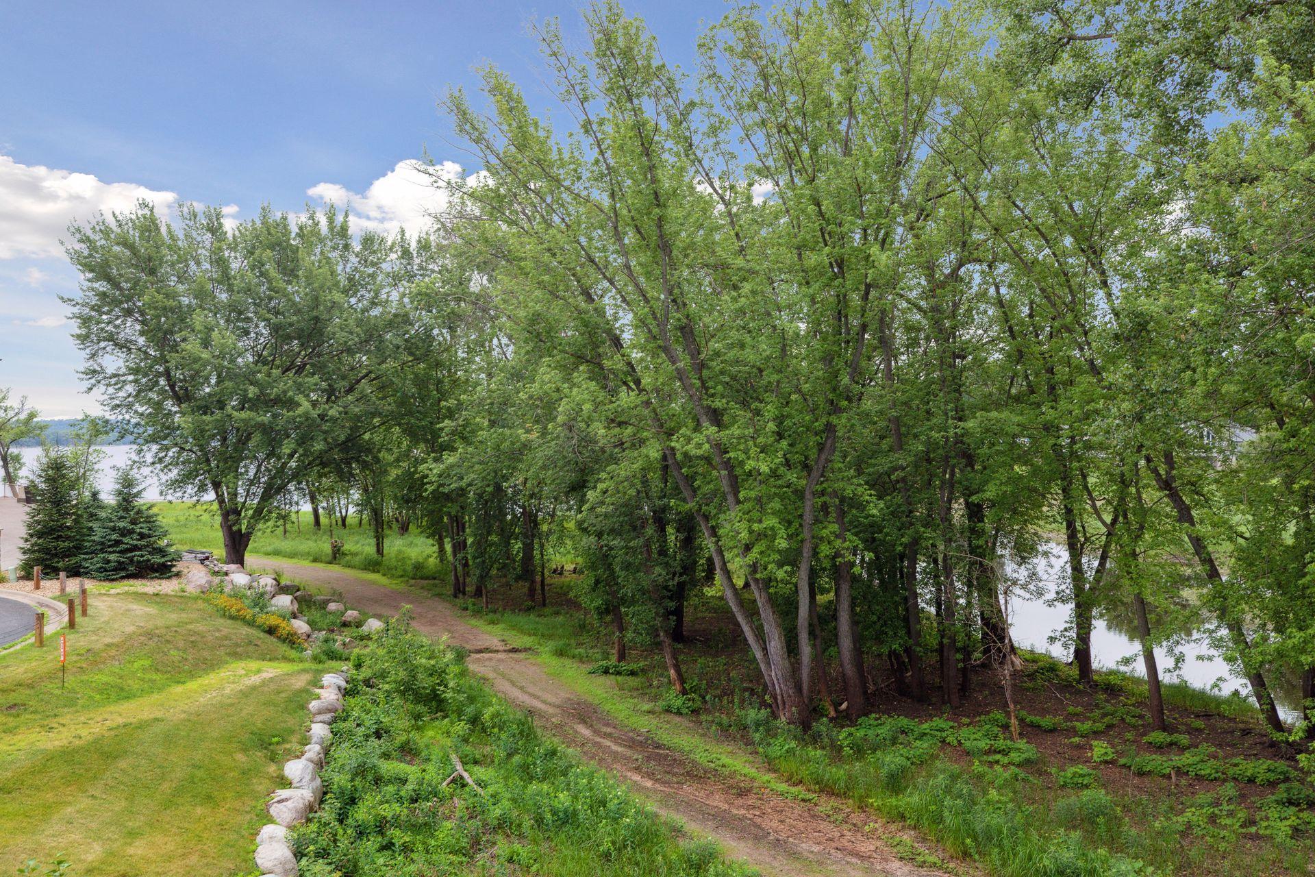 View of Residential at 560 Lakeside Bay Drive, Bayport MN 55003, Bayport (30 of 35) - Mike Wilen | Minnesota Team Real Estate