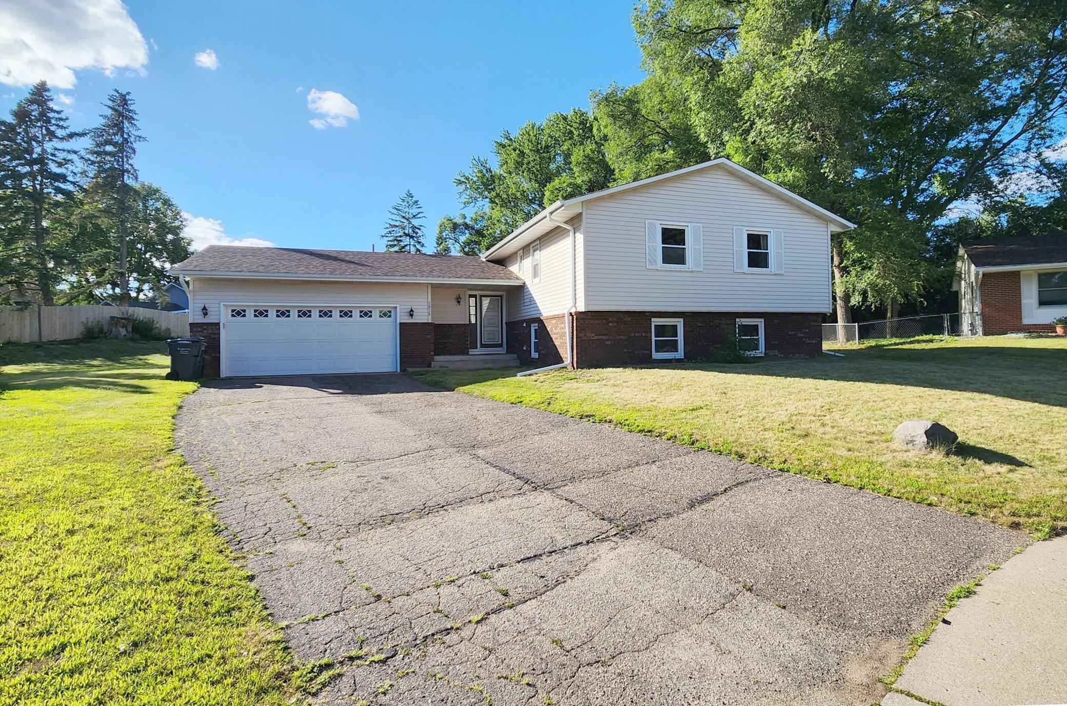 View of Residential at 2825 Hilltop Court, North Saint Paul MN 55109, North Saint Paul - Mike Wilen | Minnesota Team Real Estate