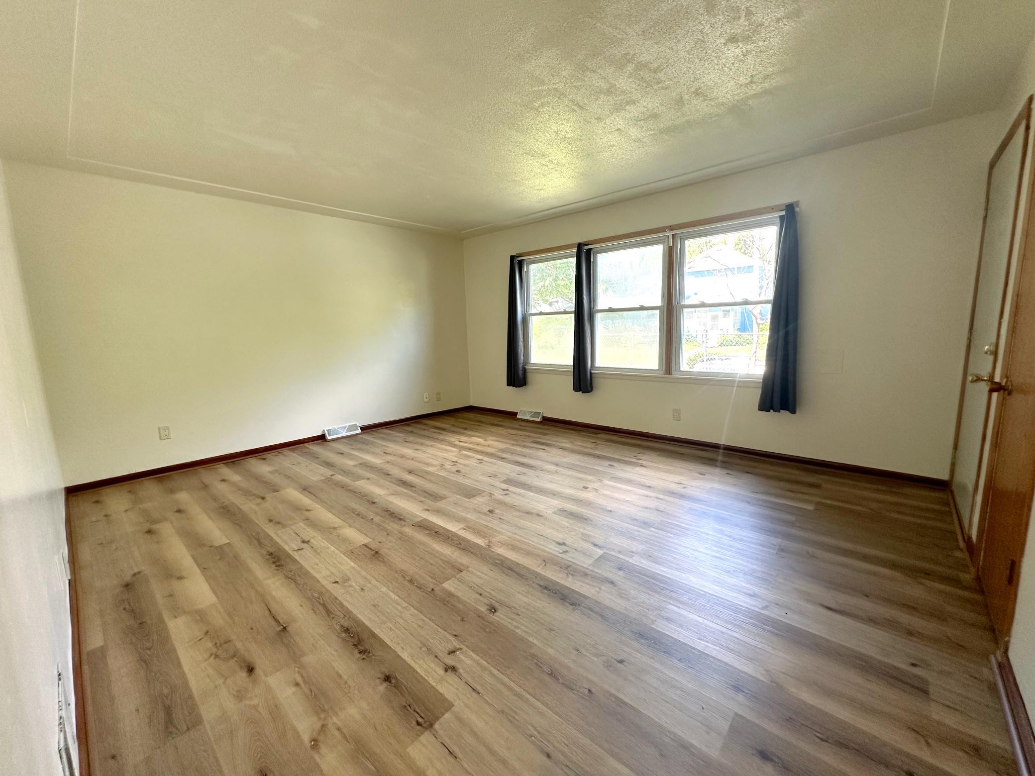 View of Residential Income at 1332 Logan Avenue, Minneapolis MN 55411, Minneapolis (6 of 24) - Mike Wilen | Minnesota Team Real Estate