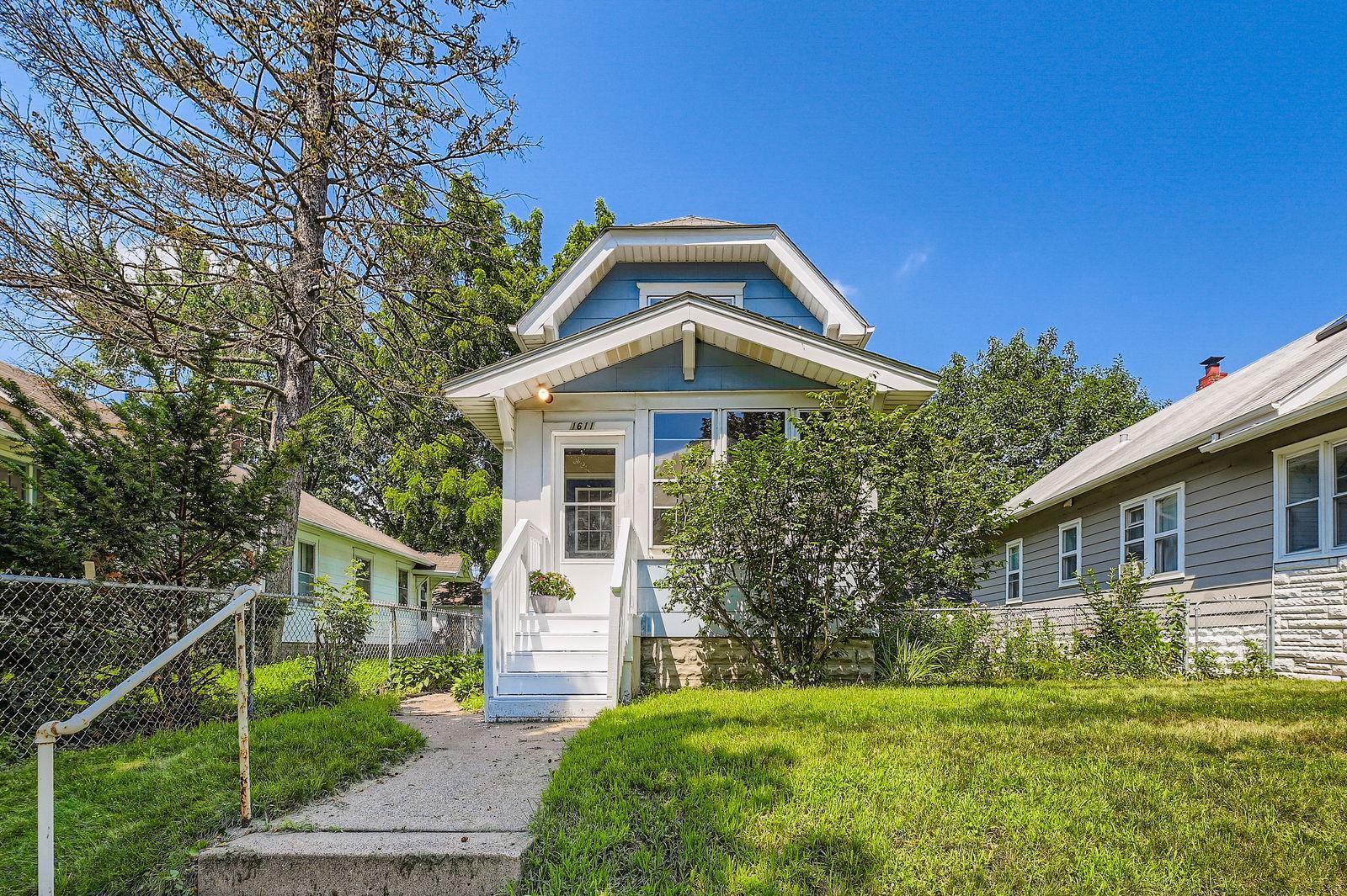 View of Residential at 1611 Thomas Avenue, Saint Paul MN 55104, Saint Paul - Mike Wilen | Minnesota Team Real Estate