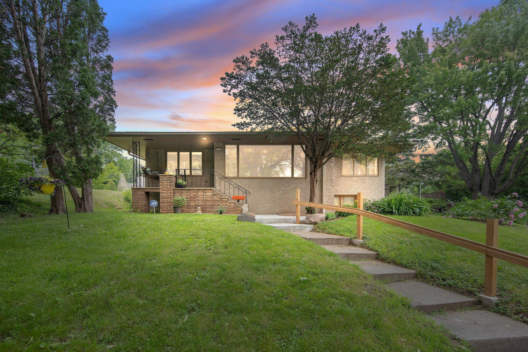 View of Residential Income at 895 Humboldt Avenue, West Saint Paul MN 55118, West Saint Paul - Mike Wilen | Minnesota Team Real Estate