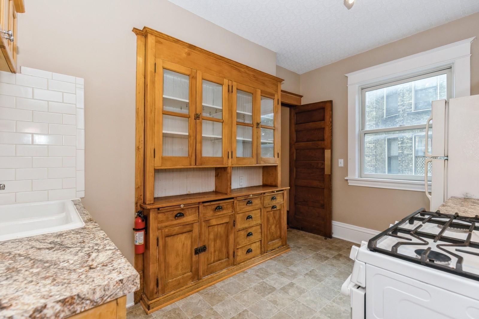 View of Residential at 304 Marshall Avenue #5, Saint Paul MN 55102, Saint Paul (9 of 16) - Mike Wilen | Minnesota Team Real Estate