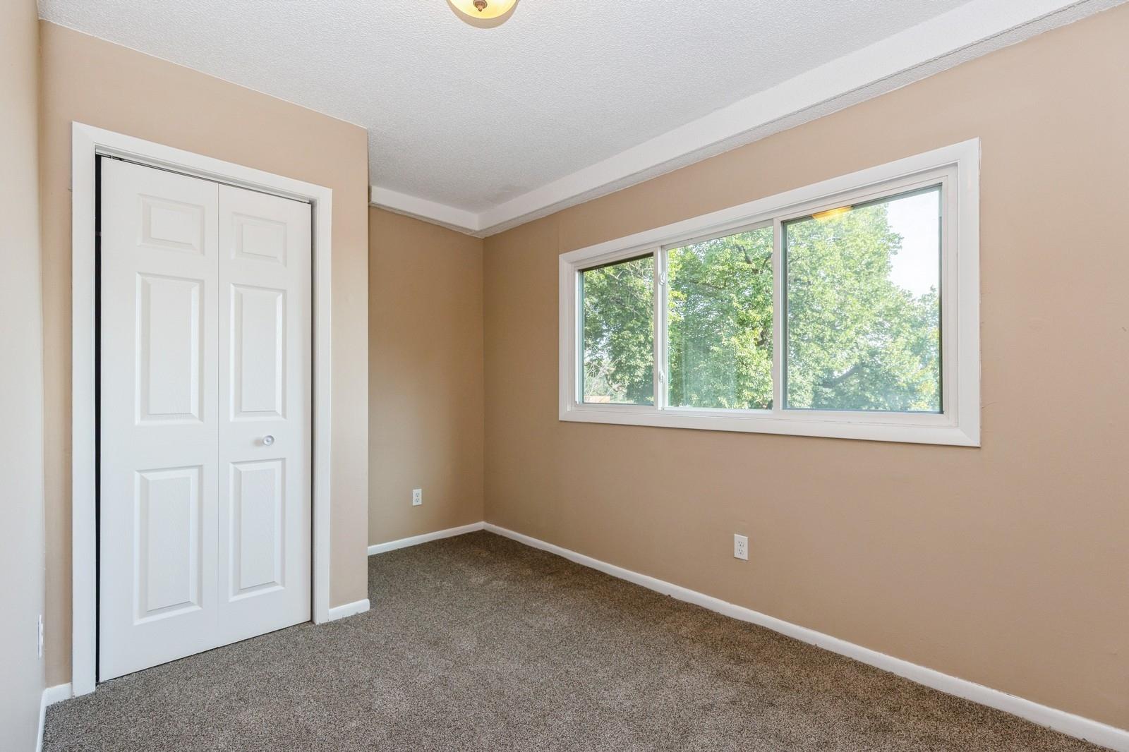 View of Residential at 304 Marshall Avenue #5, Saint Paul MN 55102, Saint Paul (5 of 16) - Mike Wilen | Minnesota Team Real Estate