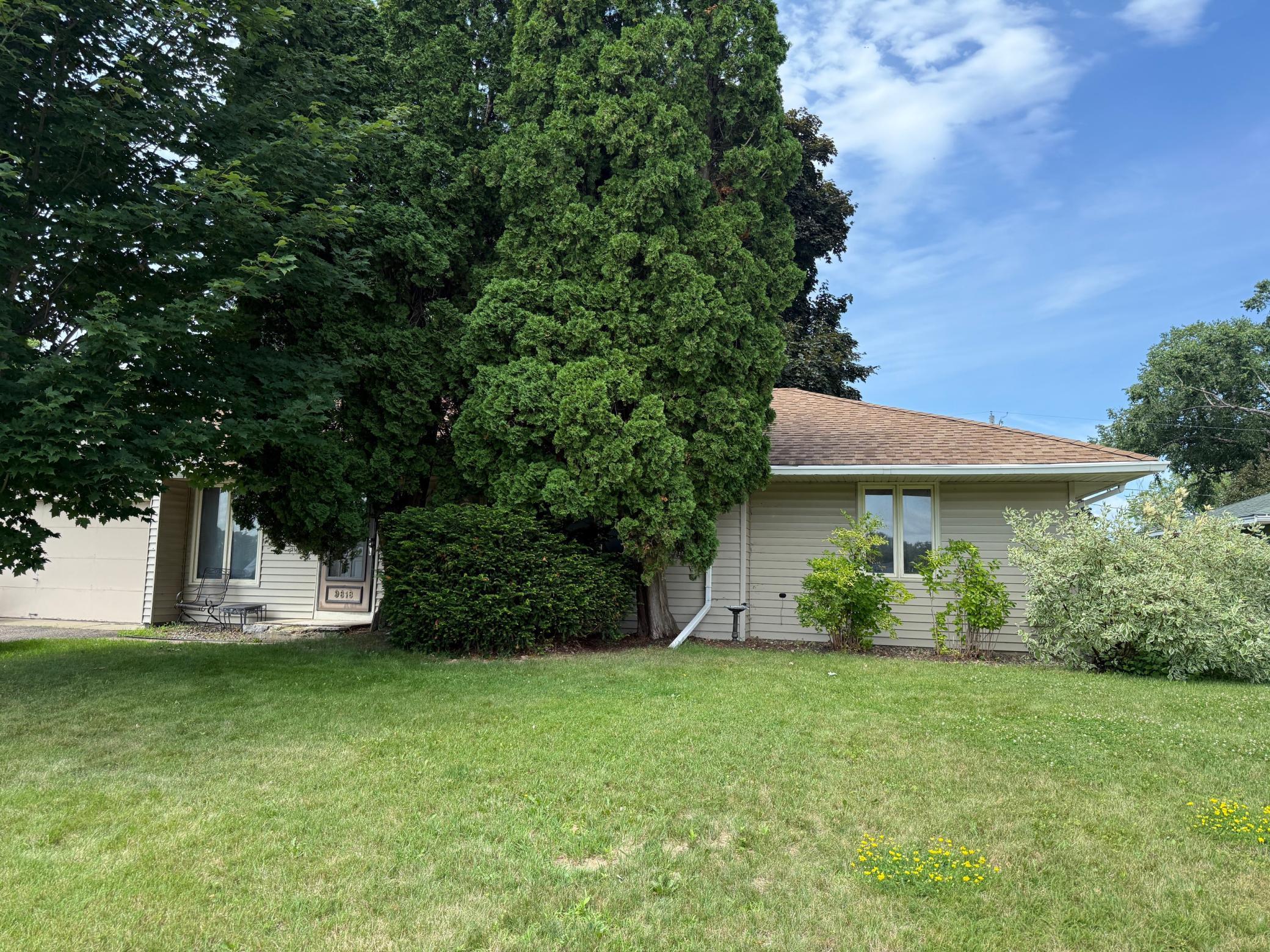 View of Residential at 9818 11th Avenue, Bloomington MN 55420, Bloomington - Mike Wilen | Minnesota Team Real Estate