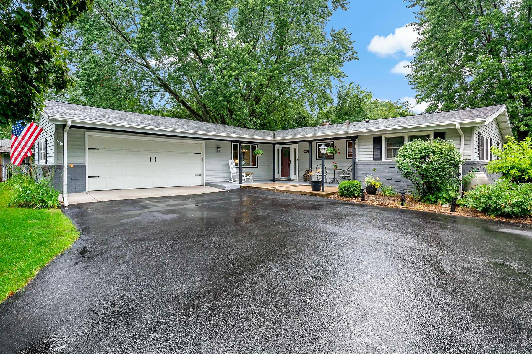 View of Residential at 2091 Kenwood Drive, Maplewood MN 55117, Maplewood - Mike Wilen | Minnesota Team Real Estate