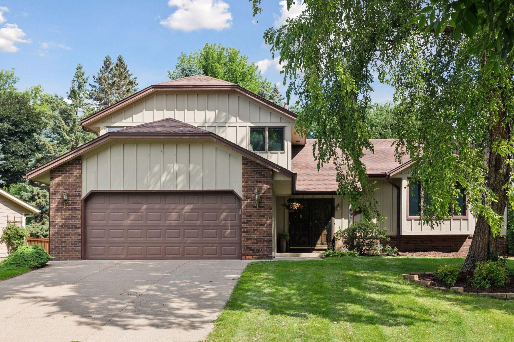 View of Residential at 8208 Kentucky Circle, Bloomington MN 55438, Bloomington - Mike Wilen | Minnesota Team Real Estate