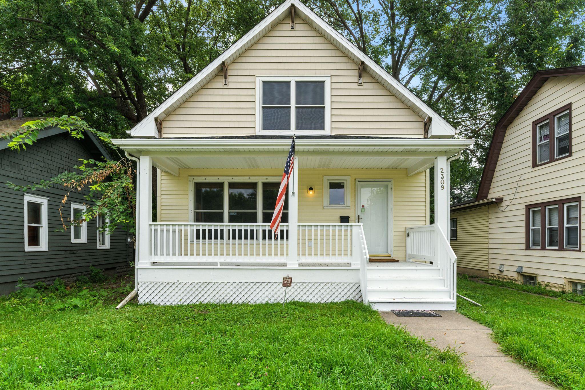 View of Residential at 2309 Golden Valley Road, Minneapolis MN 55411, Minneapolis - Mike Wilen | Minnesota Team Real Estate