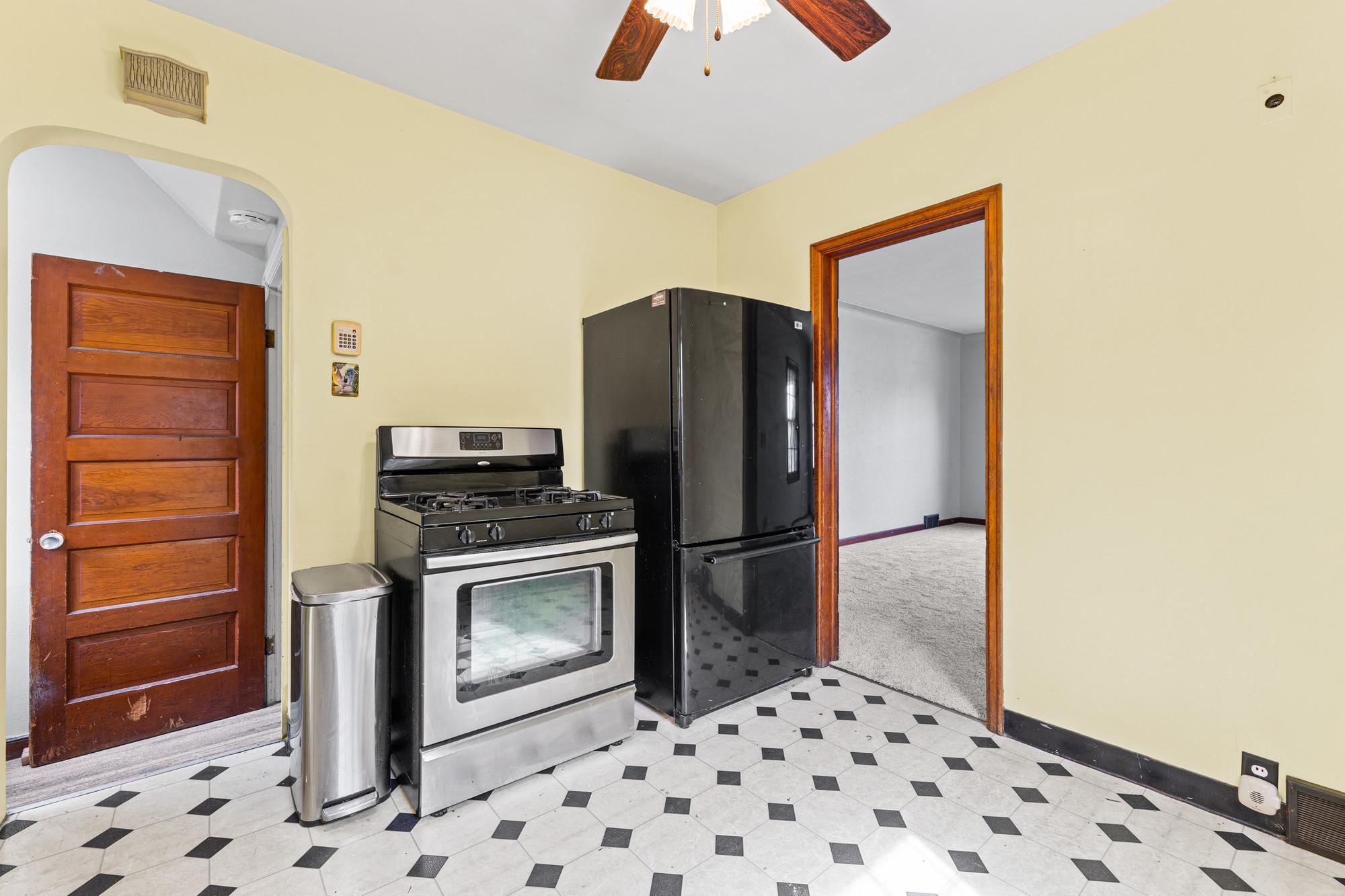 View of Residential at 1125 Farrington Street, Saint Paul MN 55117, Saint Paul (9 of 29) - Mike Wilen | Minnesota Team Real Estate