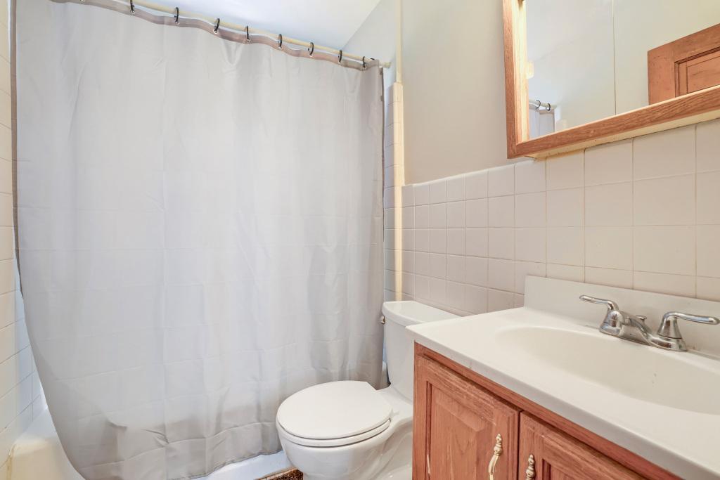 View of Residential at 3304 Grand Avenue, Minneapolis MN 55408, Minneapolis (21 of 29) - Mike Wilen | Minnesota Team Real Estate